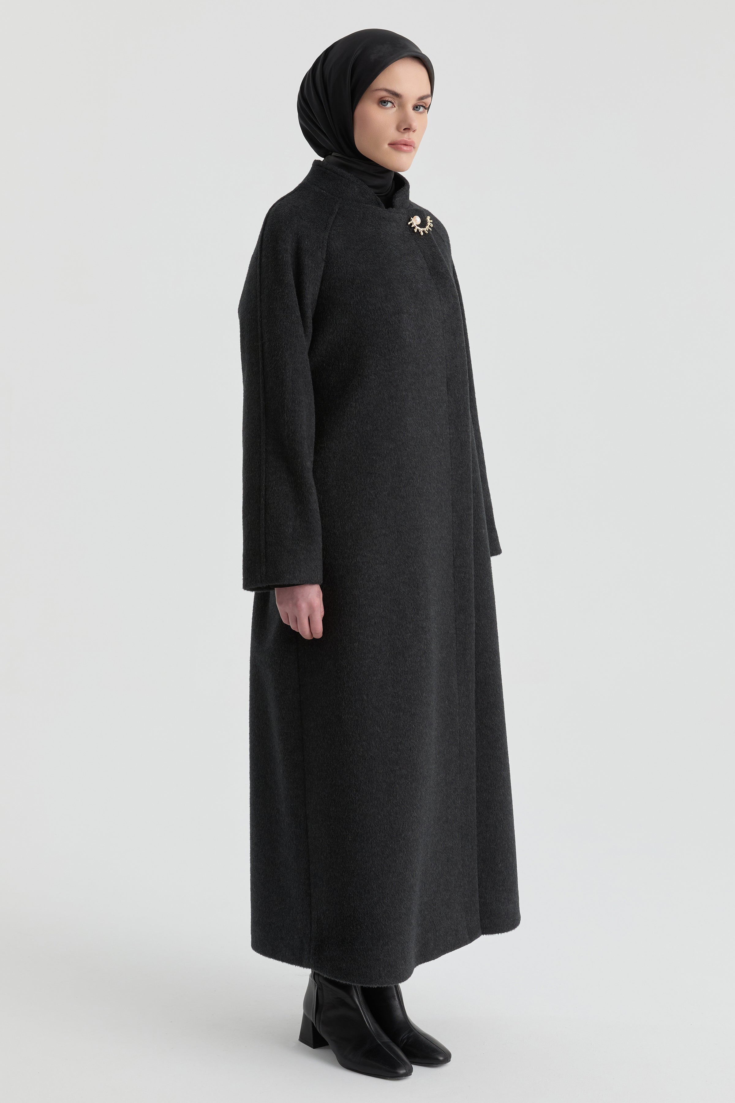 Broş Detaylı Manto - Antrasit TUGBA