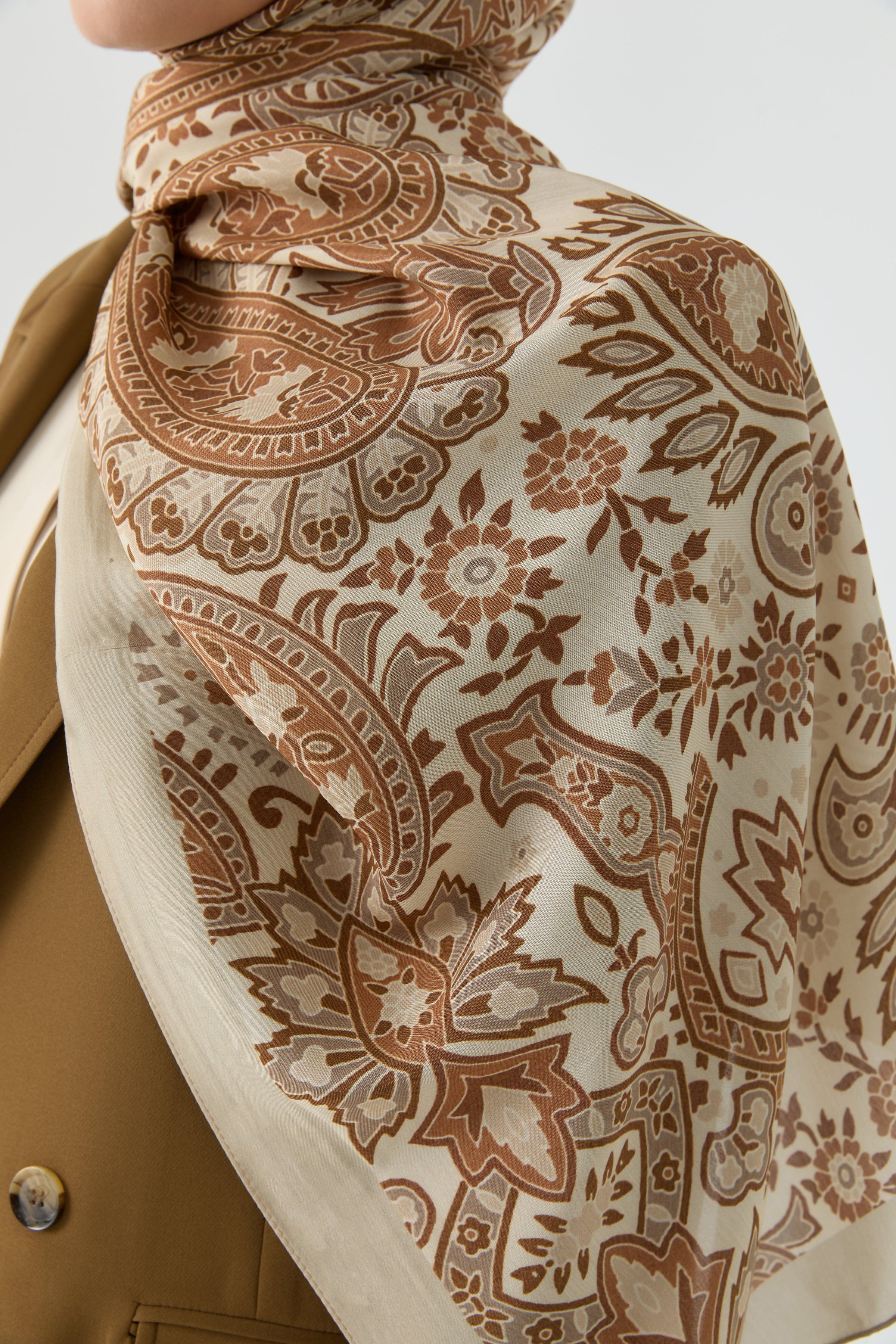 Paisley Desenli Natural Şal - Kahve TUGBA