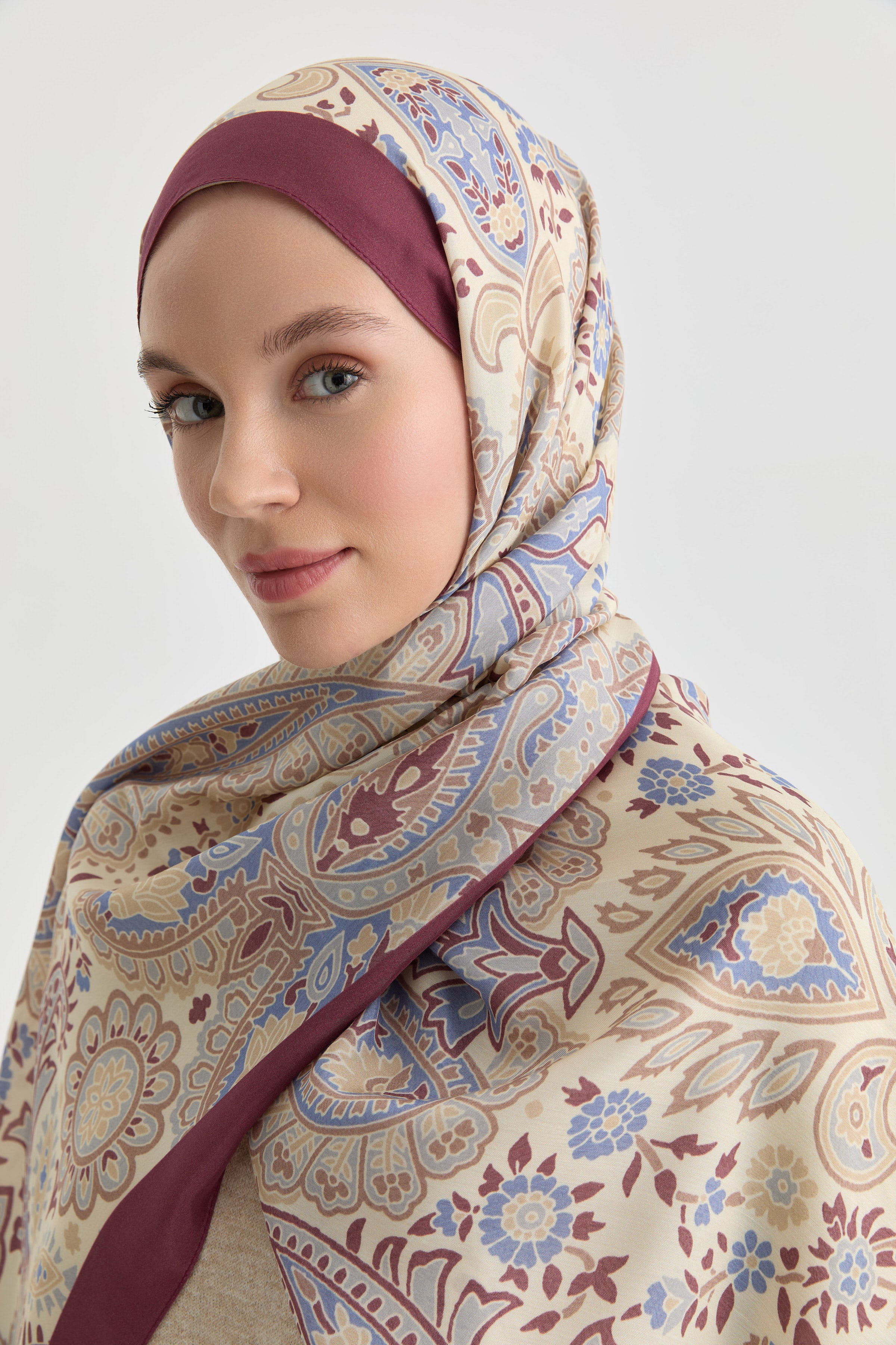 Paisley Desenli Natural Şal - Mor TUGBA