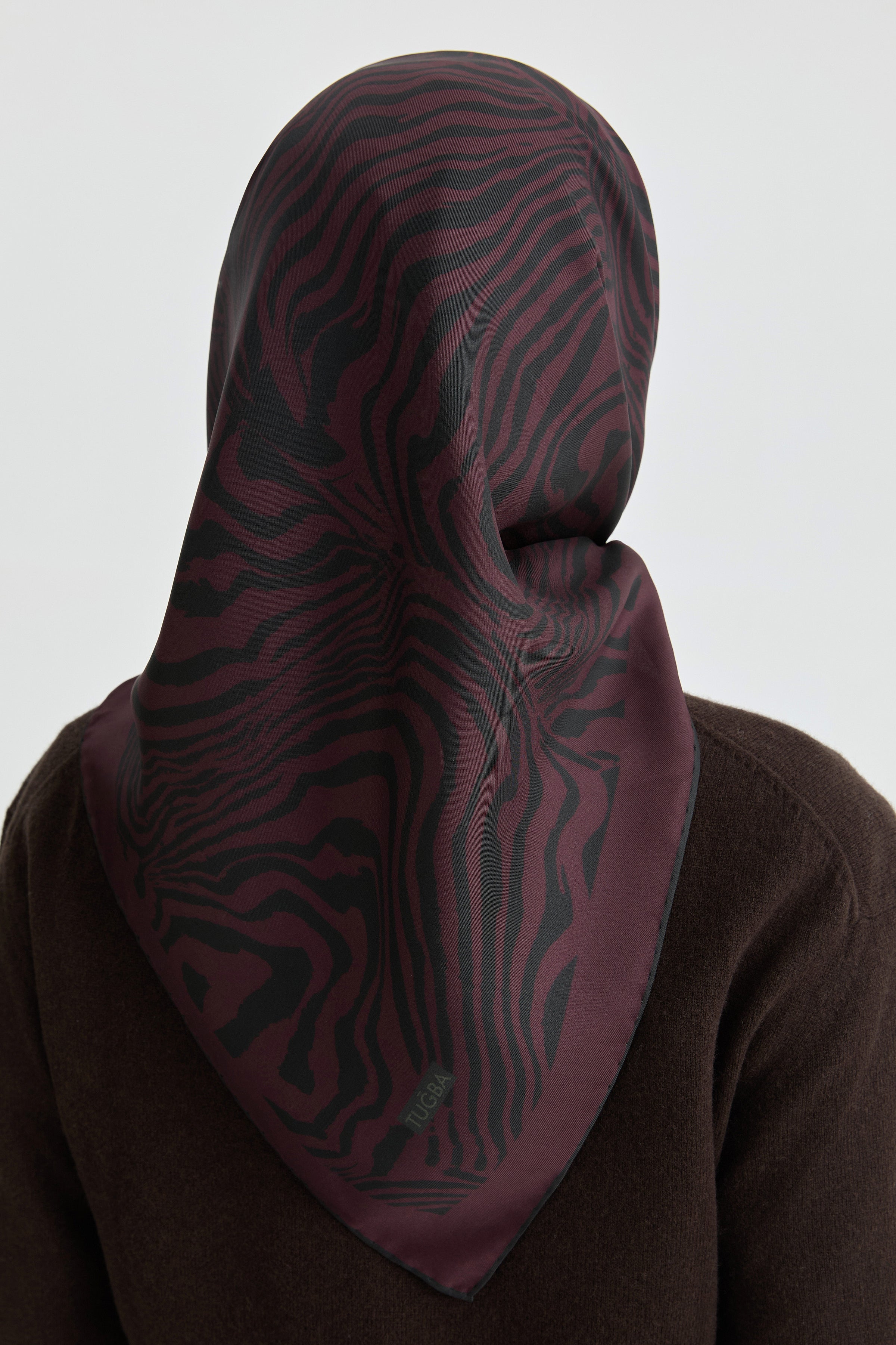 Nilda Twill İpek Eşarp - Bordo TUGBA
