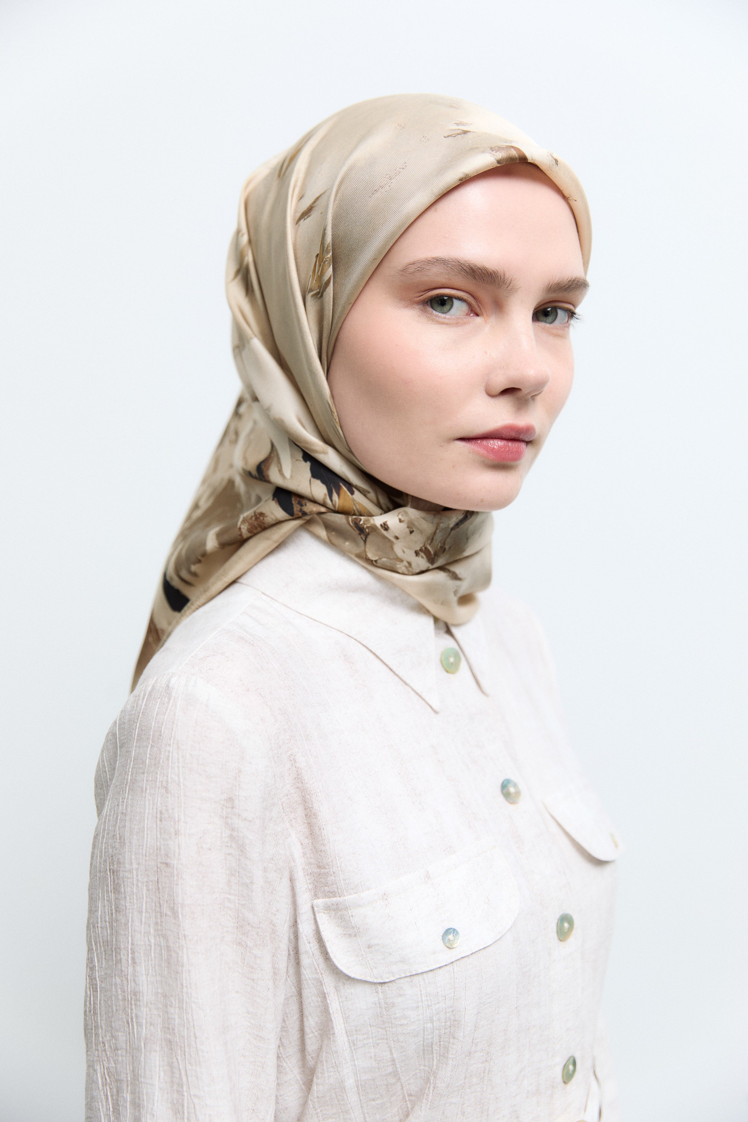 Fulya Twill İpek Eşarp - Açık Kahve TUĞBA