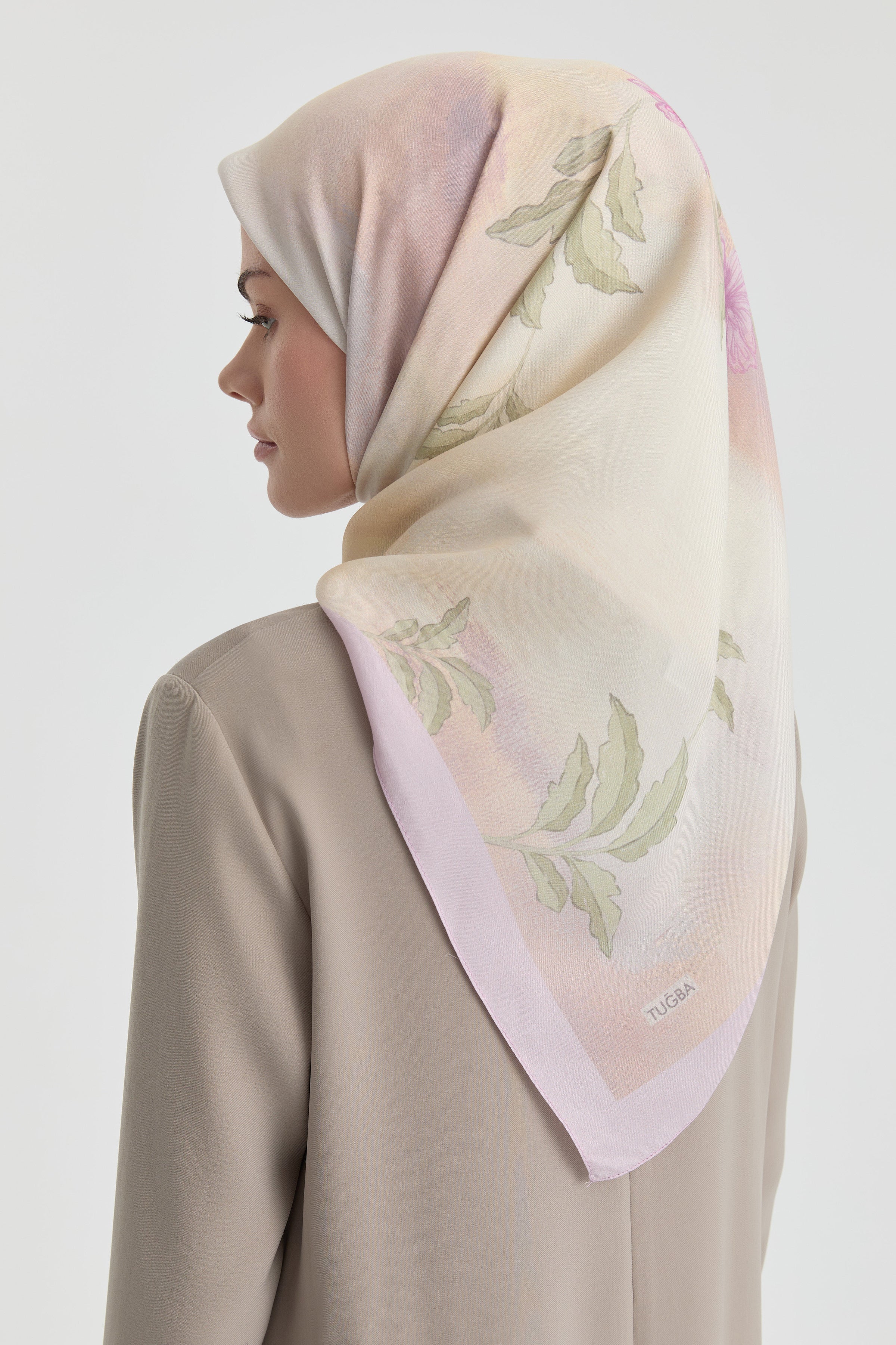 Funda Çiçek Desenli Natural Eşarp - Lila TUGBA