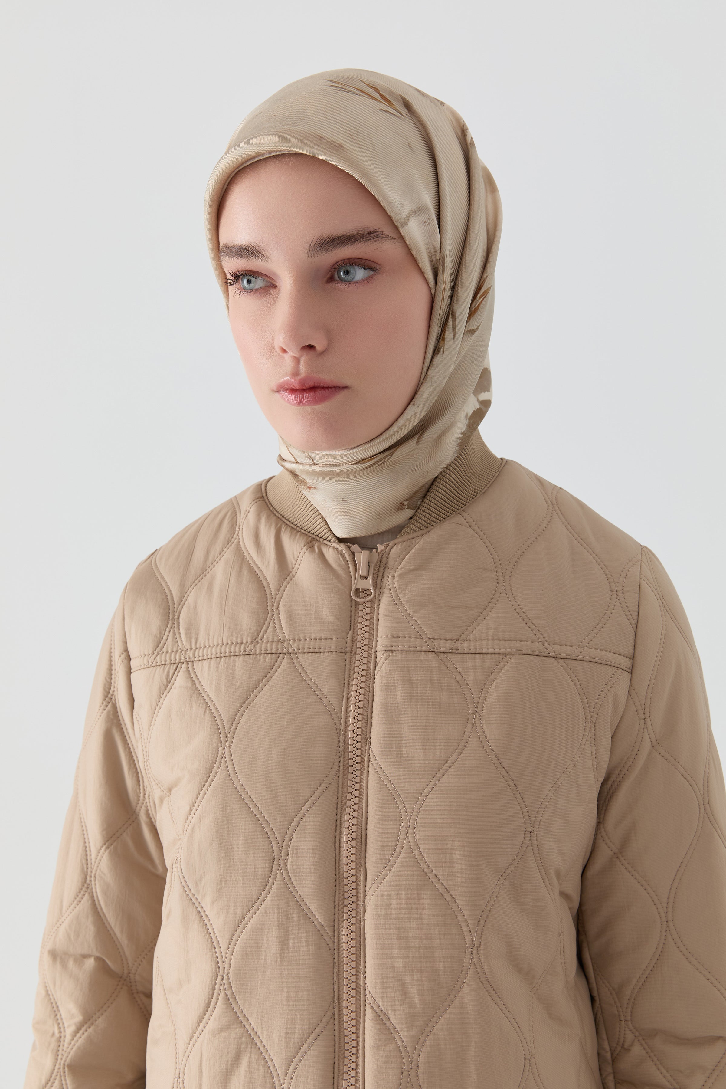 Pilot Yakalı Ribana Detaylı Kapitone Kaban - Taş TUGBA