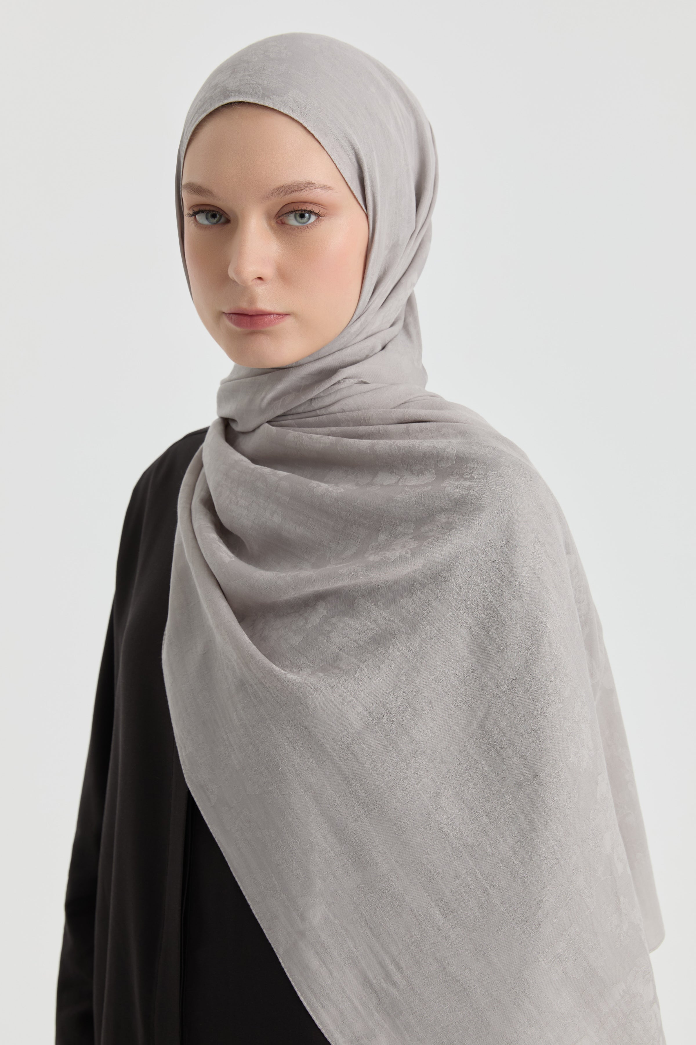 Roza Jakar Şal - Gri TUGBA