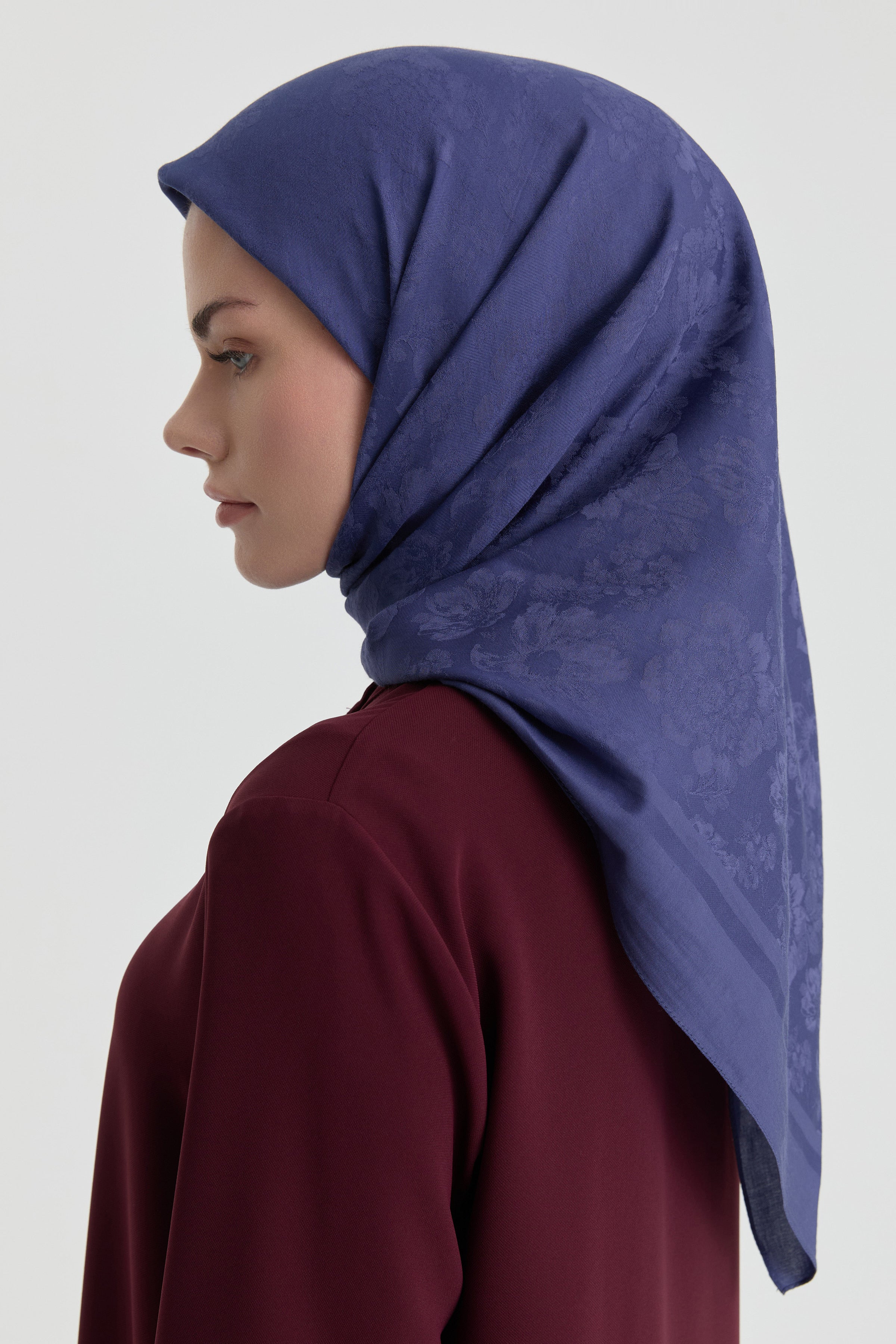 Roza Jakar Eşarp - İndigo TUGBA