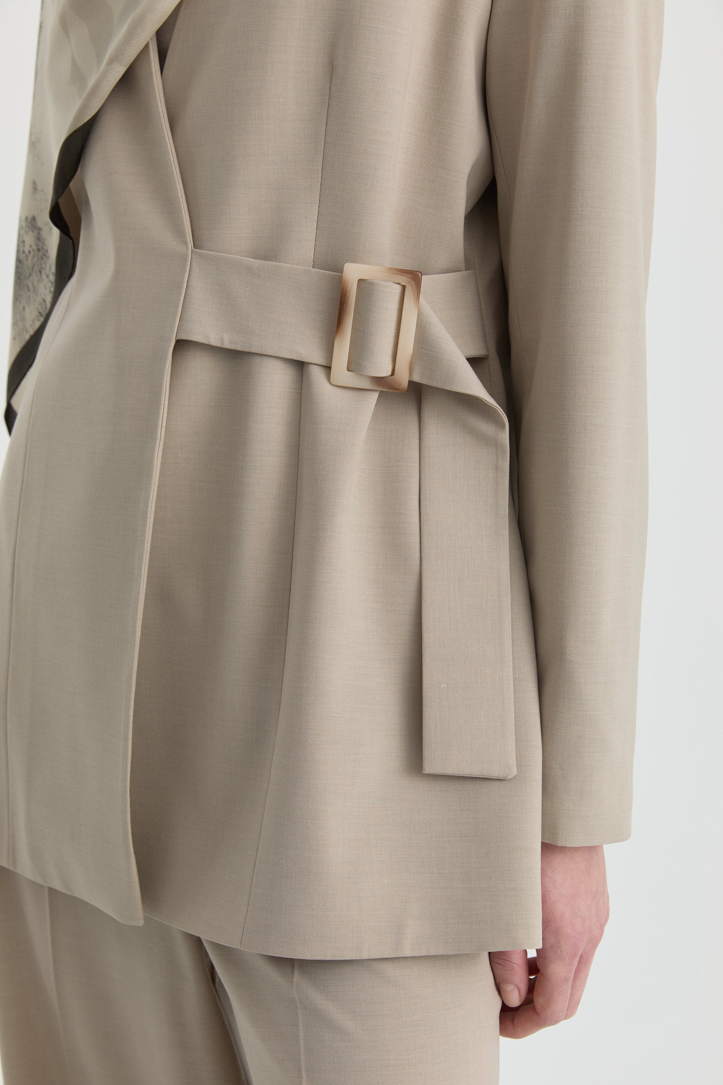 V Yaka Blazer Ceket - Bej TUGBA