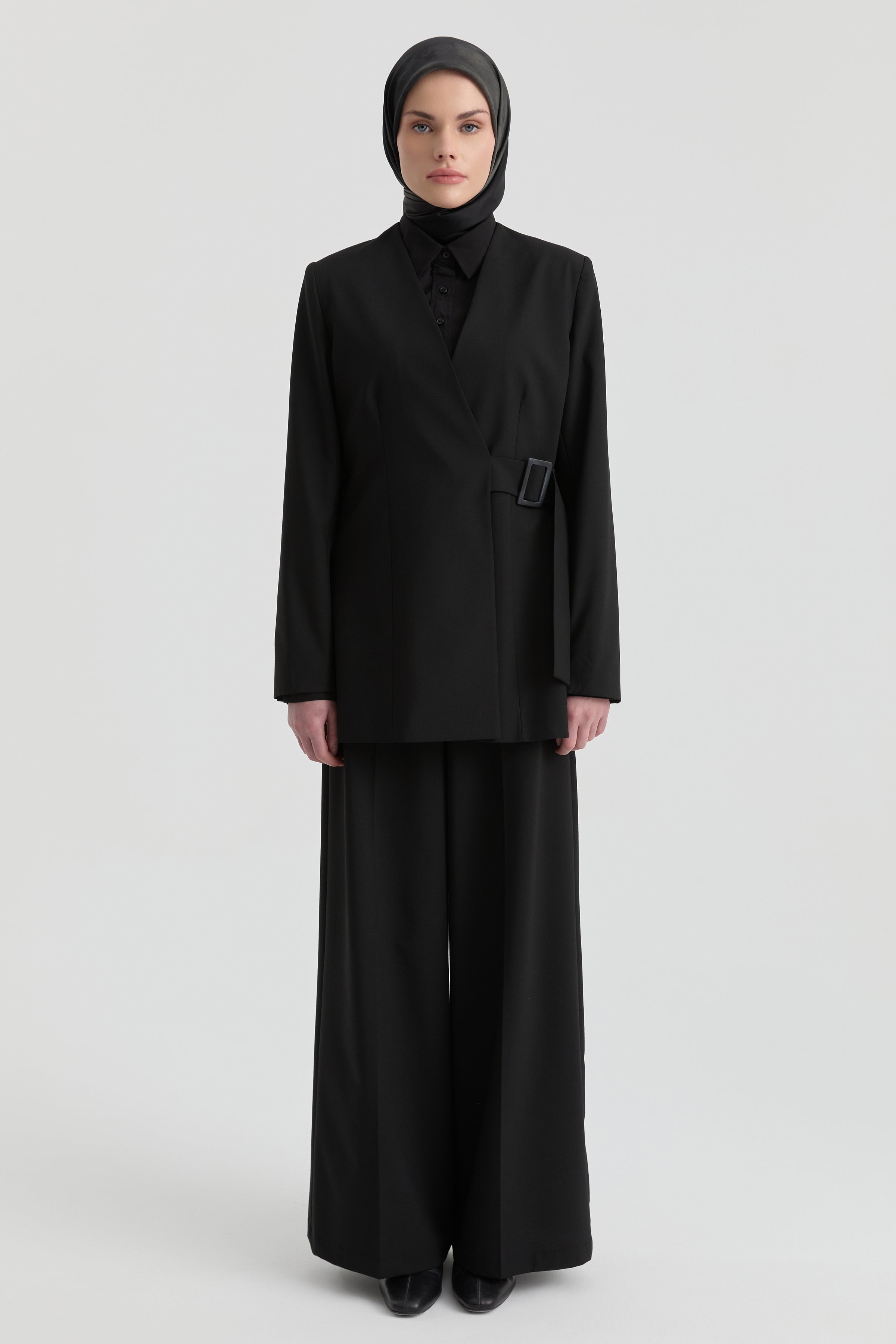 V Yaka Blazer Ceket - Siyah TUGBA