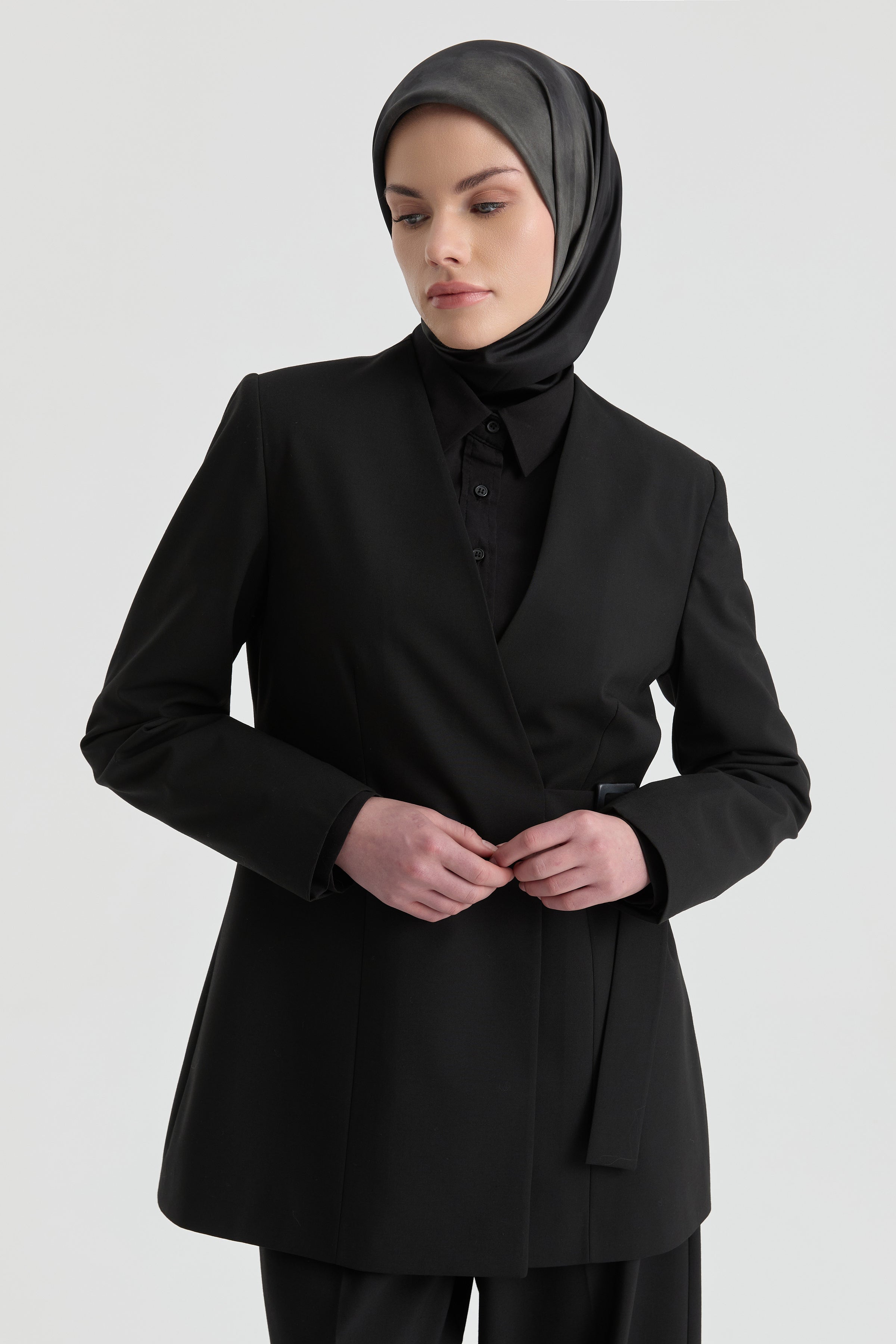 V Yaka Blazer Ceket - Siyah TUGBA