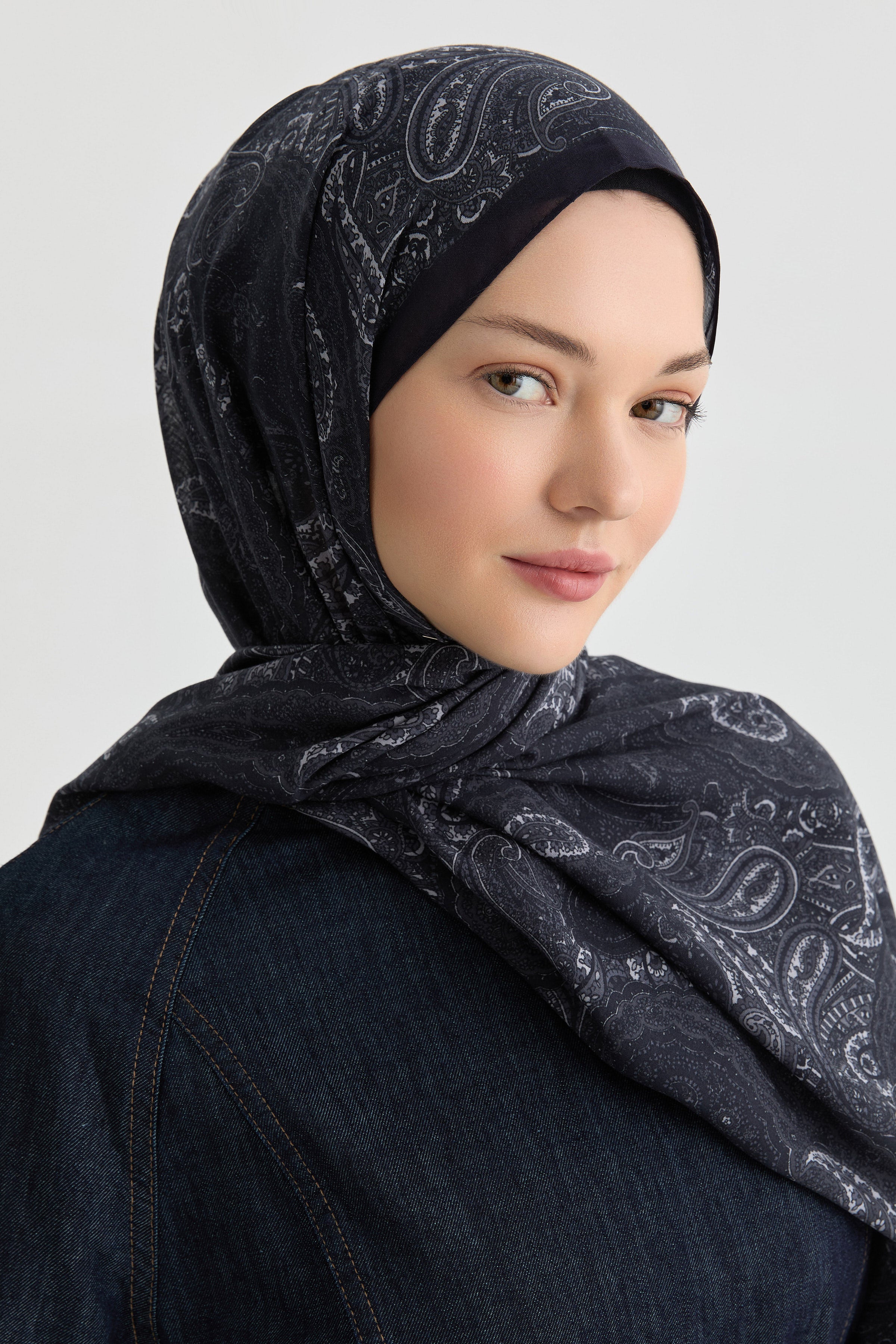 Dila Natural Şal - Siyah TUGBA