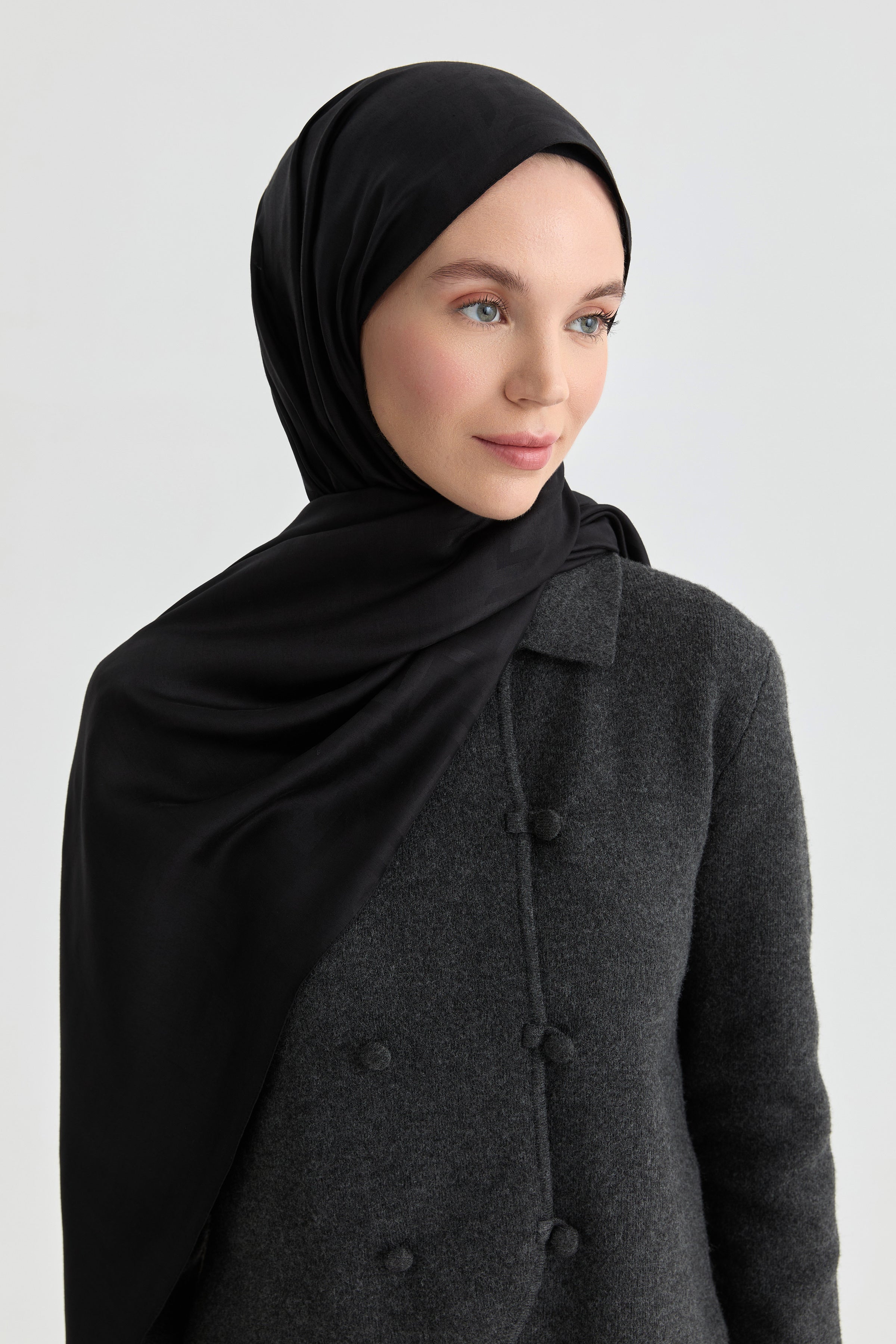 Deren Jakar Natural Şal - Siyah TUGBA