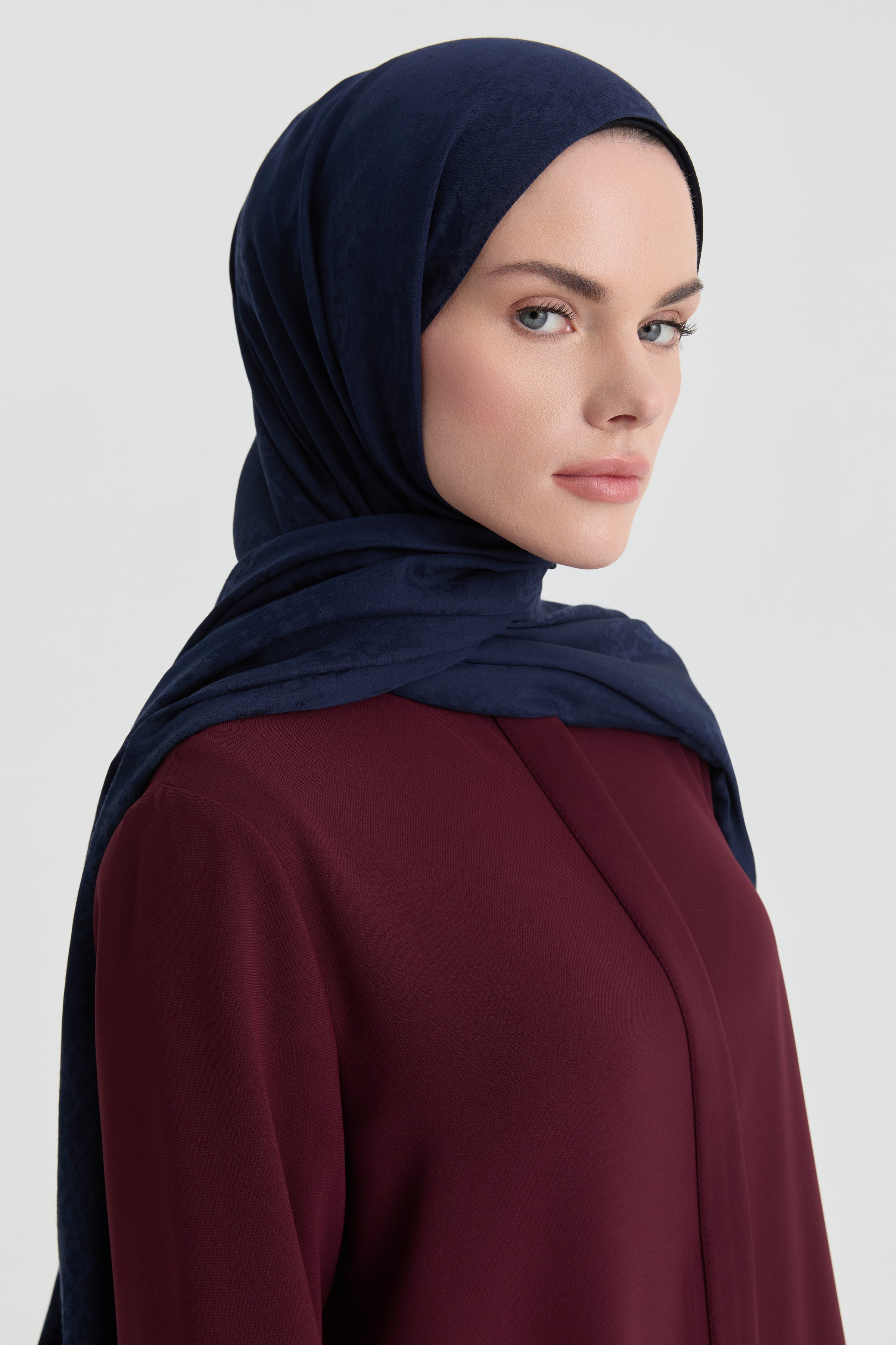 Efsun Jakar Şal - Lacivert TUGBA