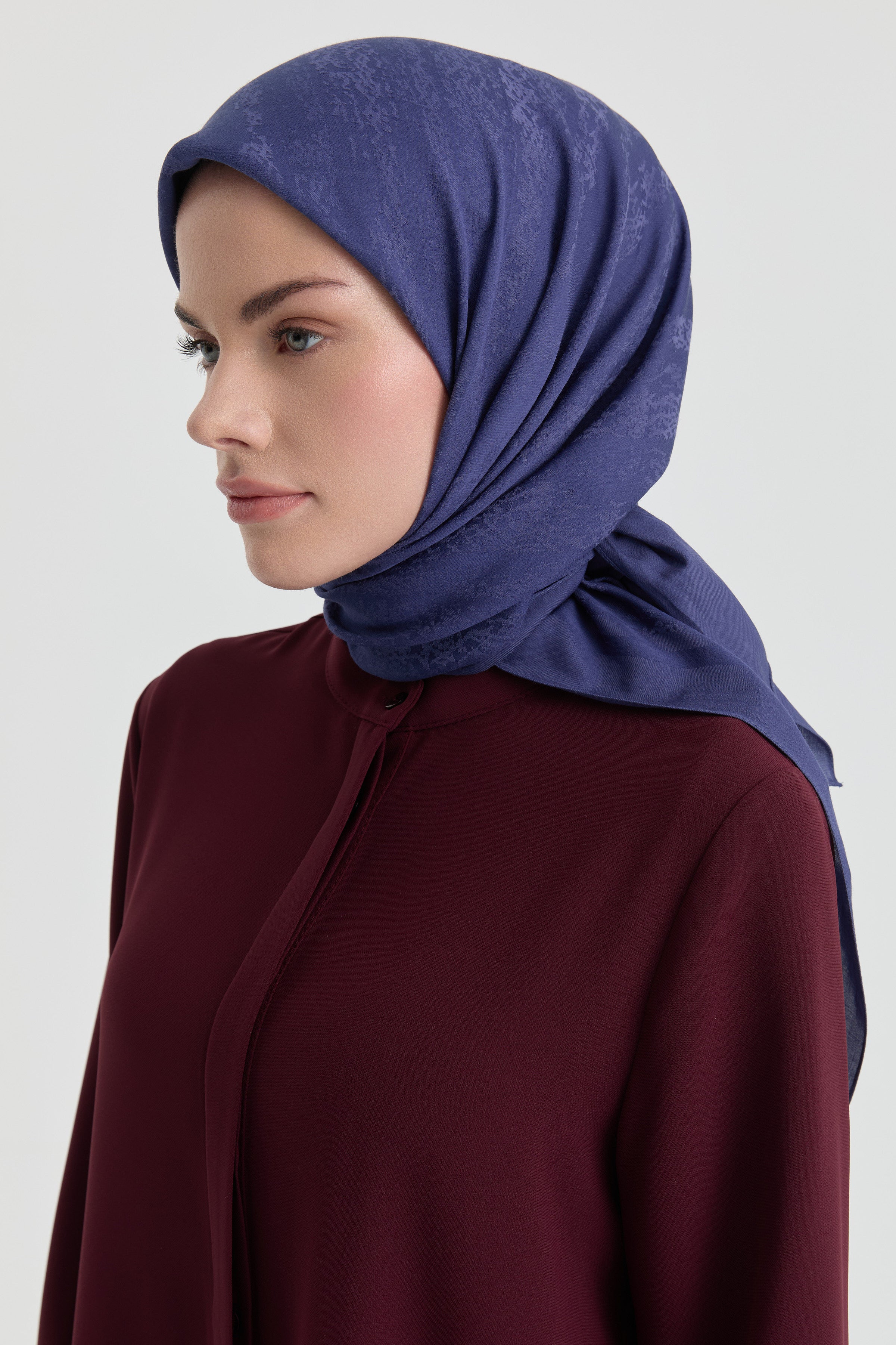 Efsun Jakar Eşarp - İndigo TUGBA