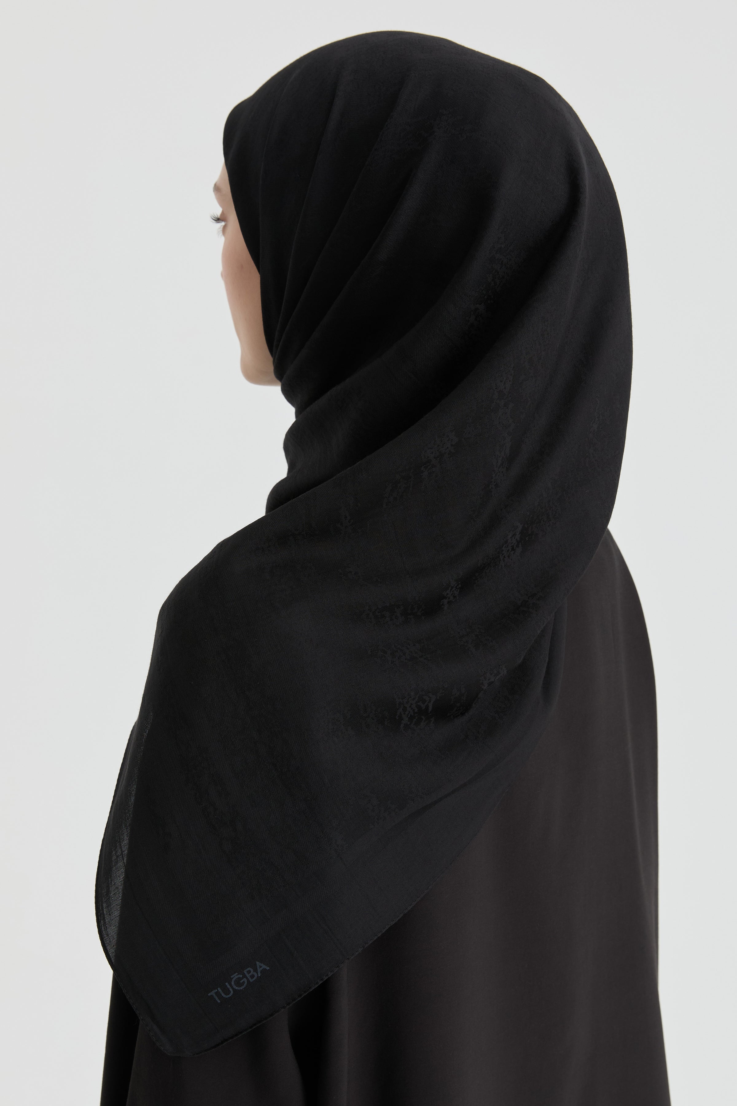 Efsun Jakar Eşarp - Siyah TUGBA