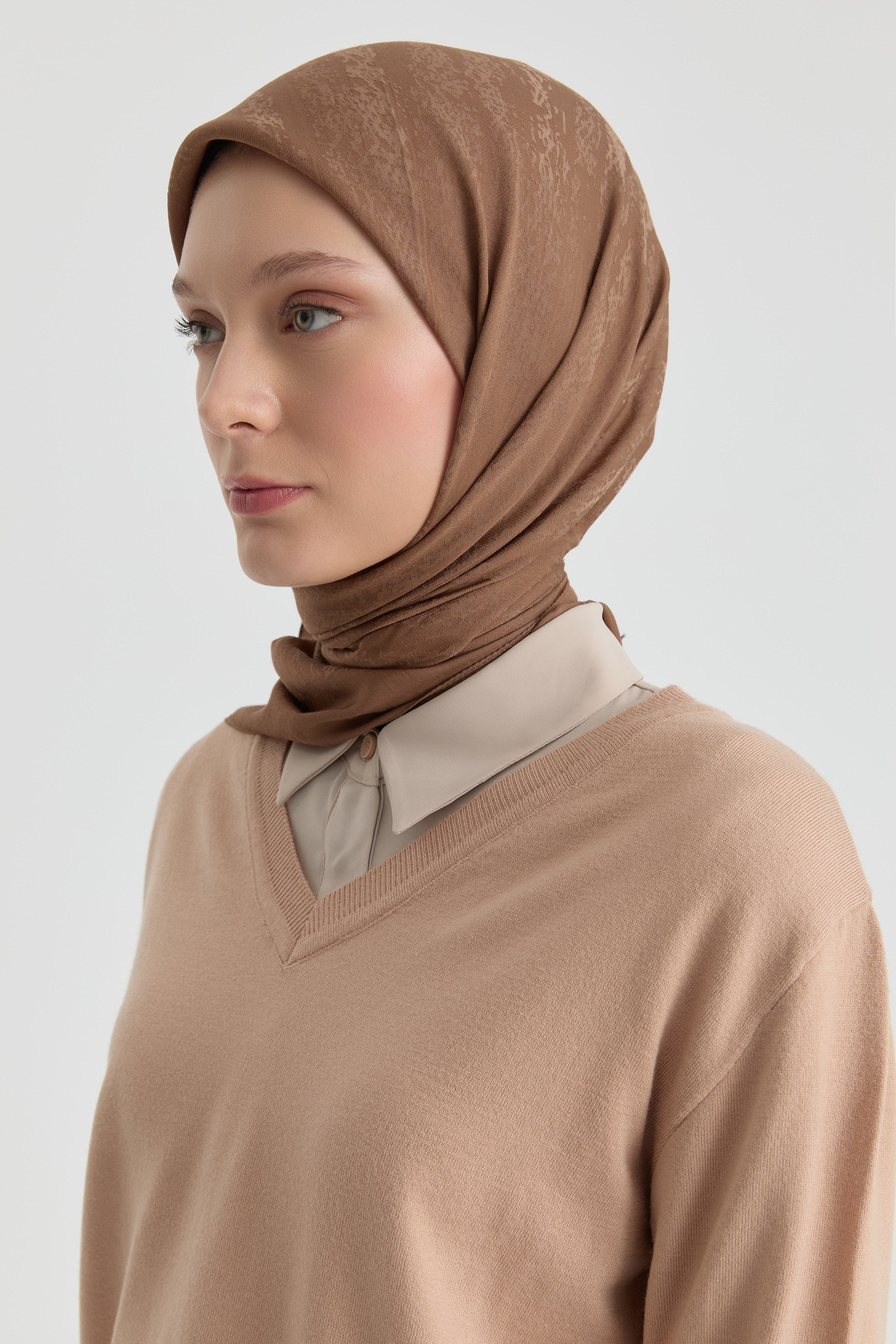 Efsun Jakar Eşarp - Açık Kahve TUGBA