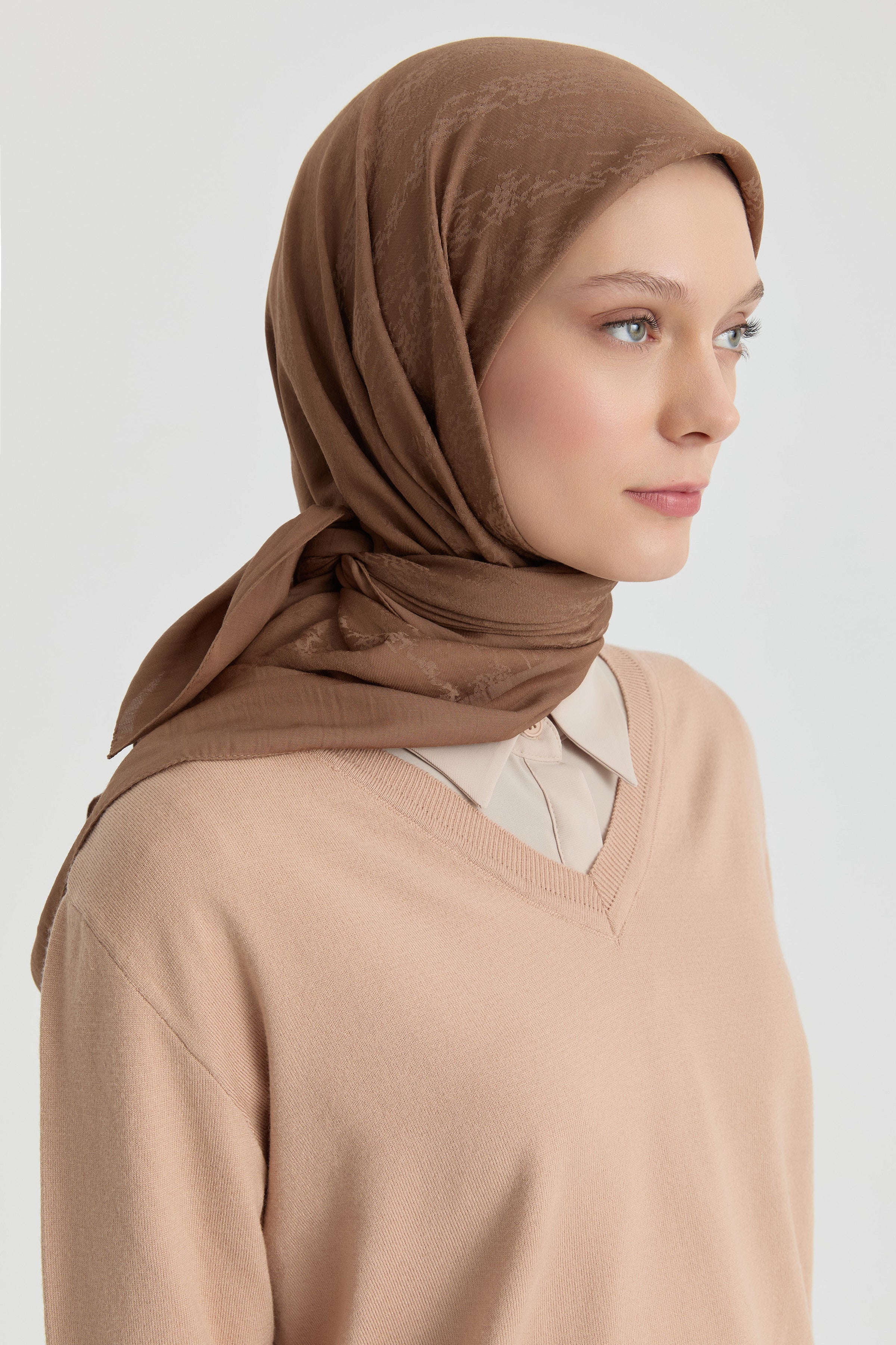 Efsun Jakar Eşarp - Açık Kahve TUGBA