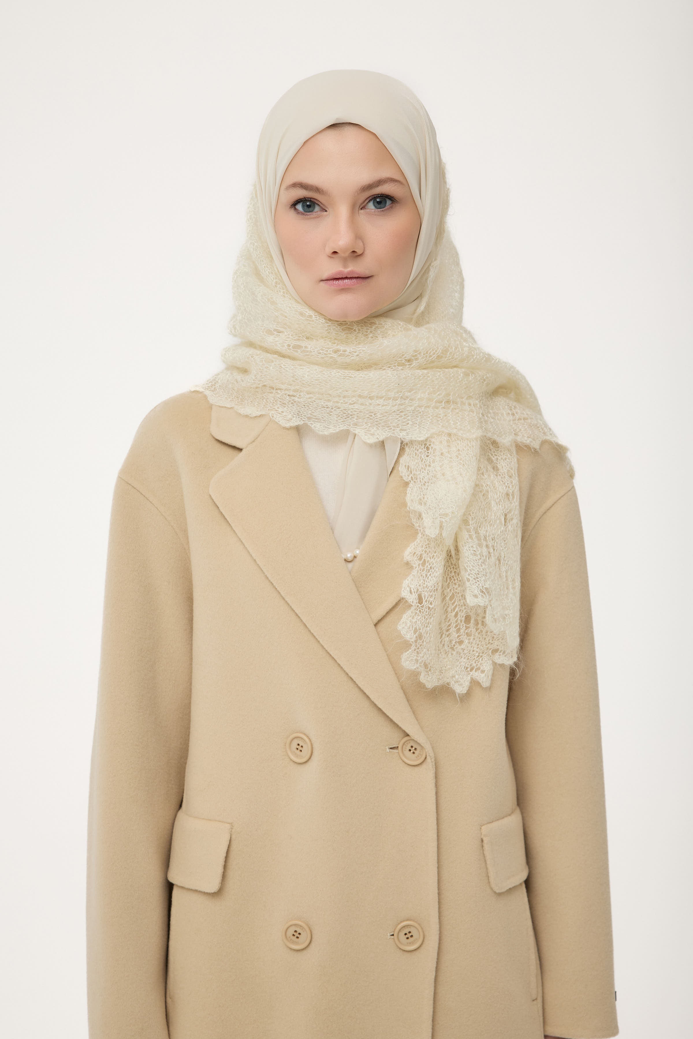 El Yapımı %100 Yün Kruvaze Kaban - Bej TUGBA