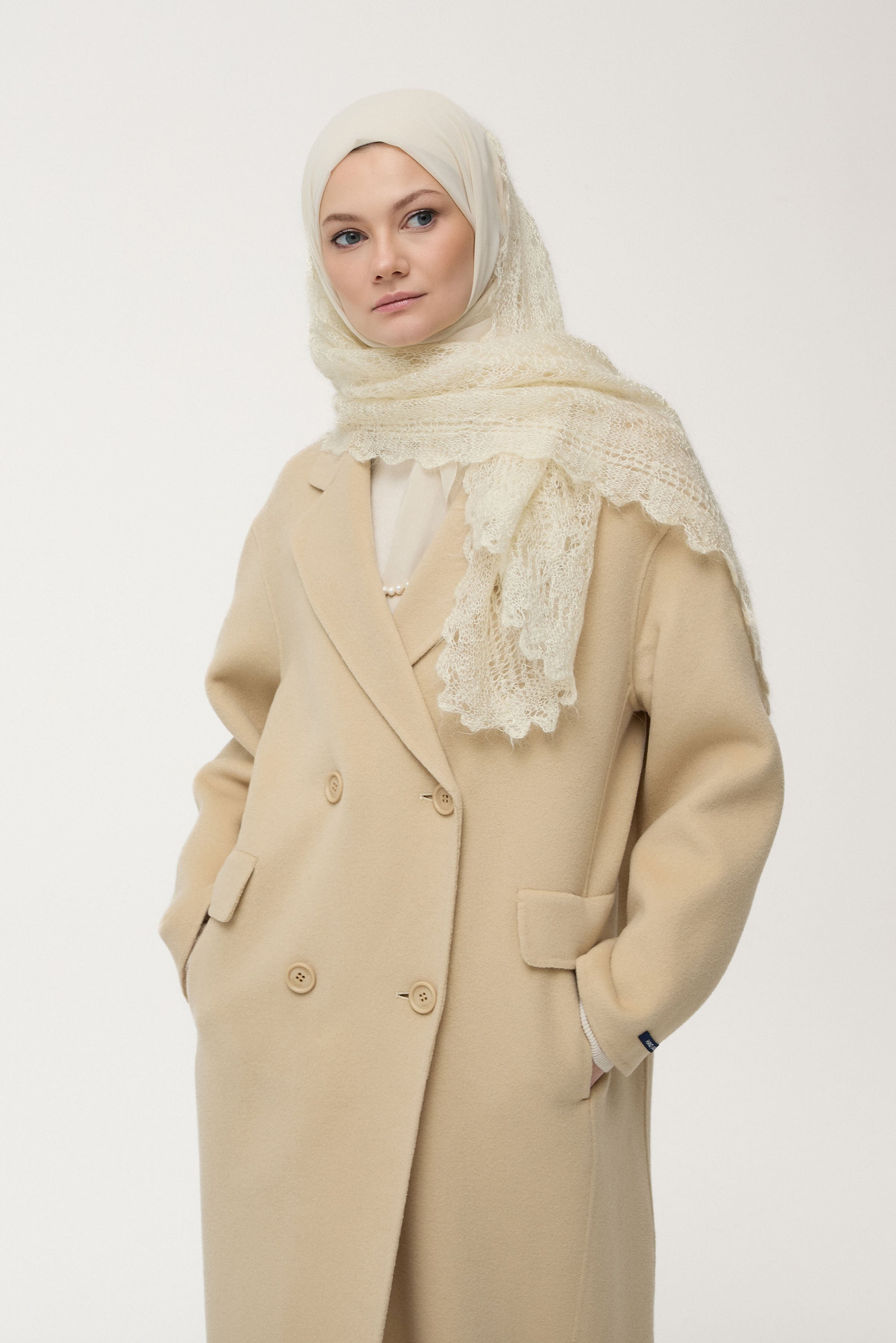 El Yapımı %100 Yün Kruvaze Kaban - Bej TUGBA