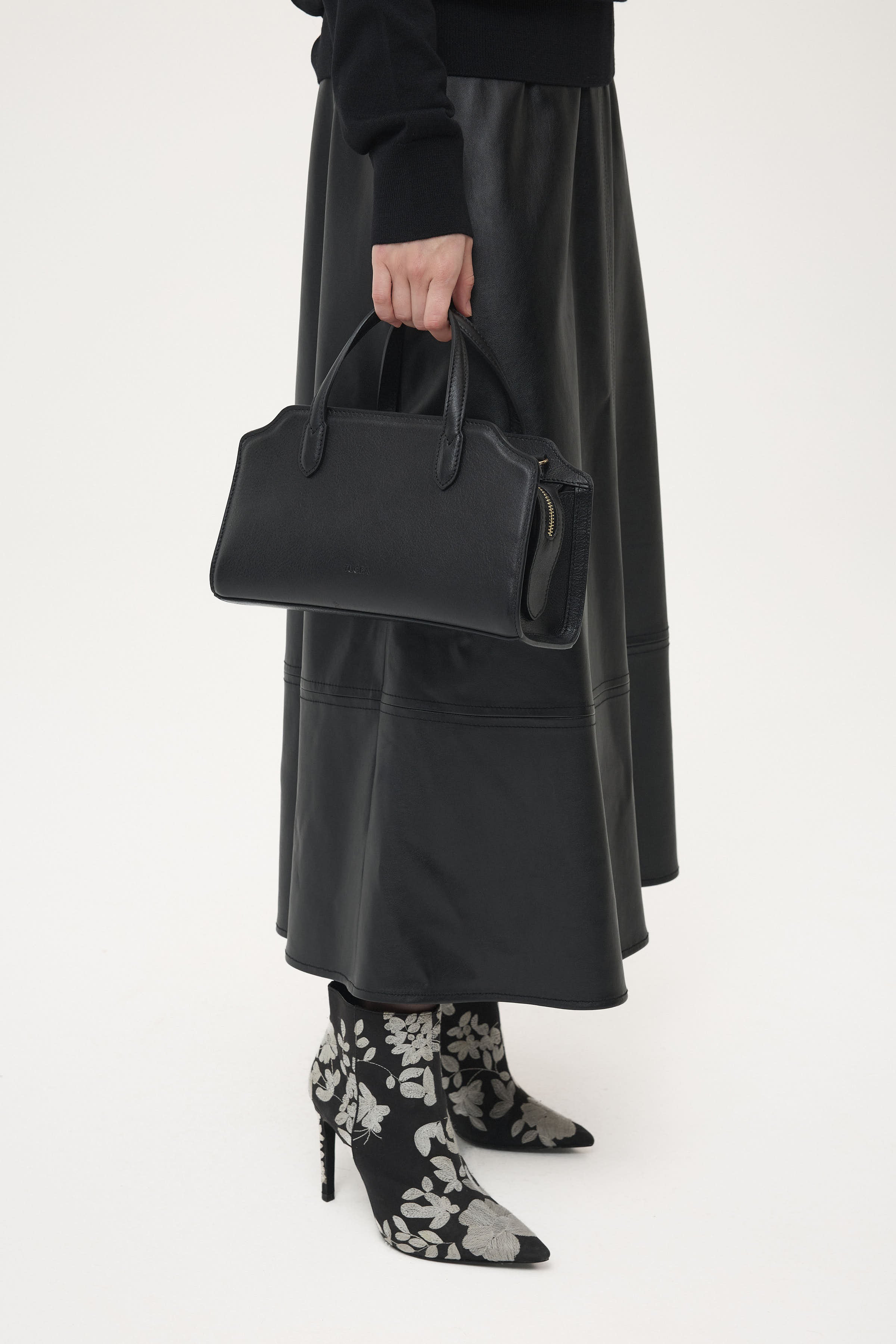 Kısa Kulplu Çanta - Siyah TUGBA