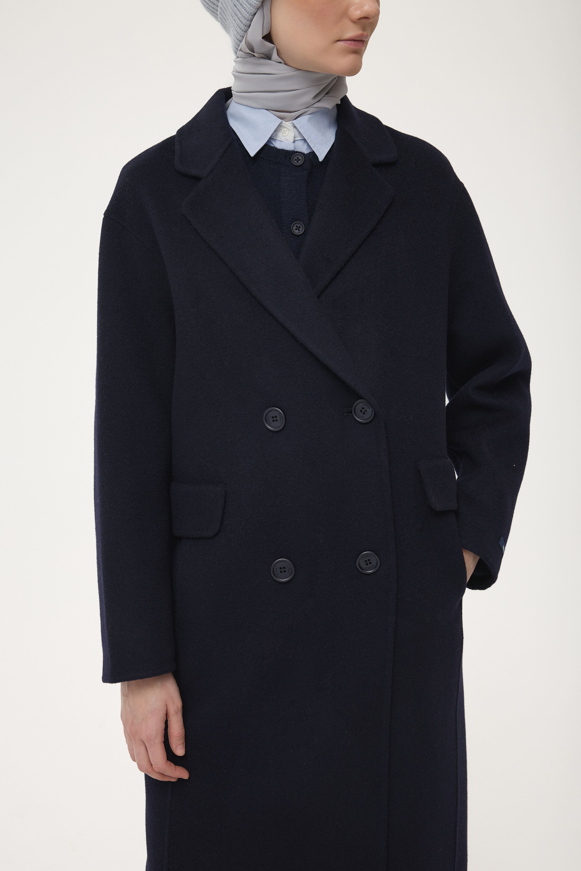 El Yapımı %100 Yün Kruvaze Kaban - Lacivert TUGBA