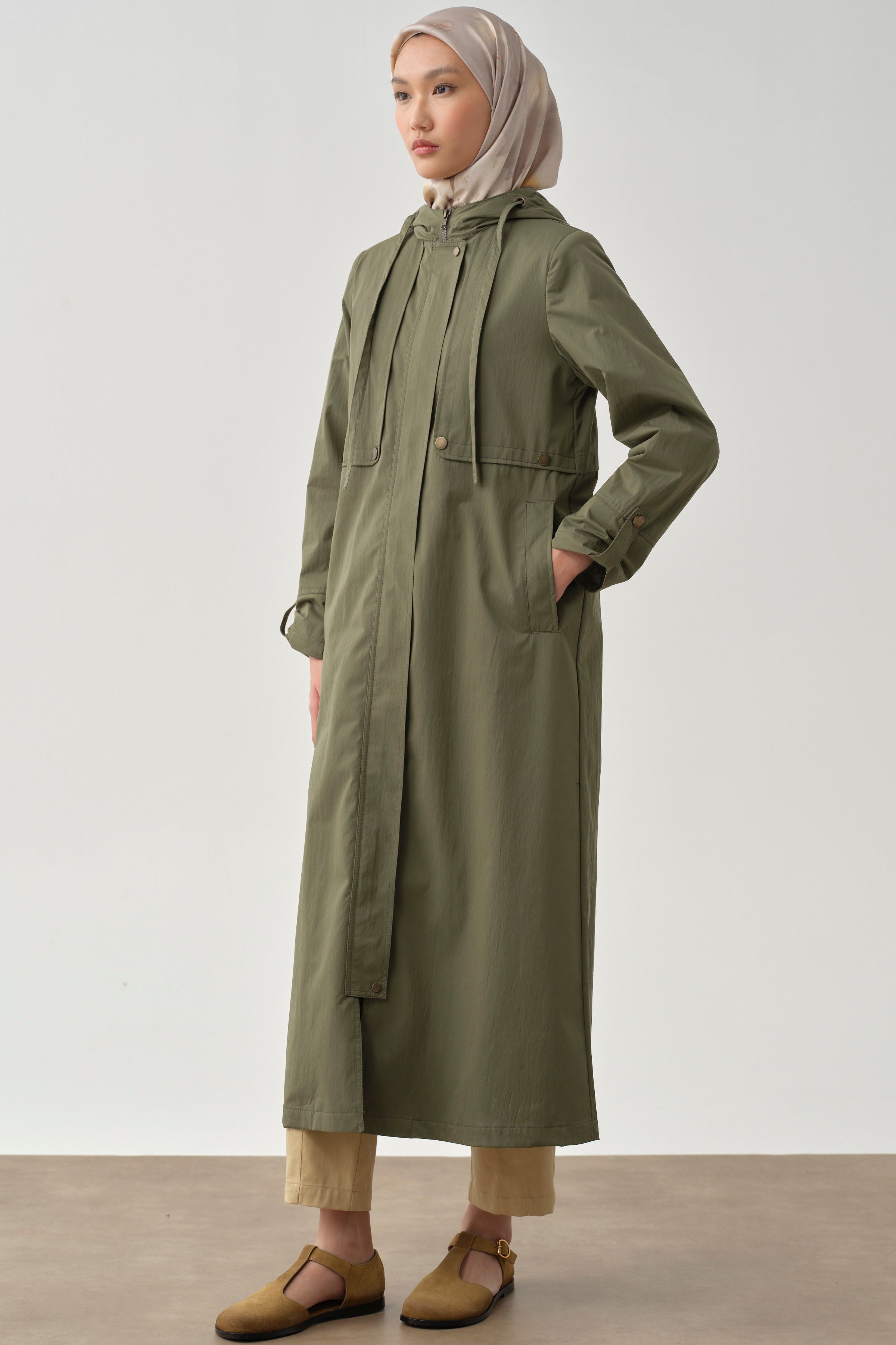 Aller Detaylı Kapüşonlu Pardesü - Haki TUGBA