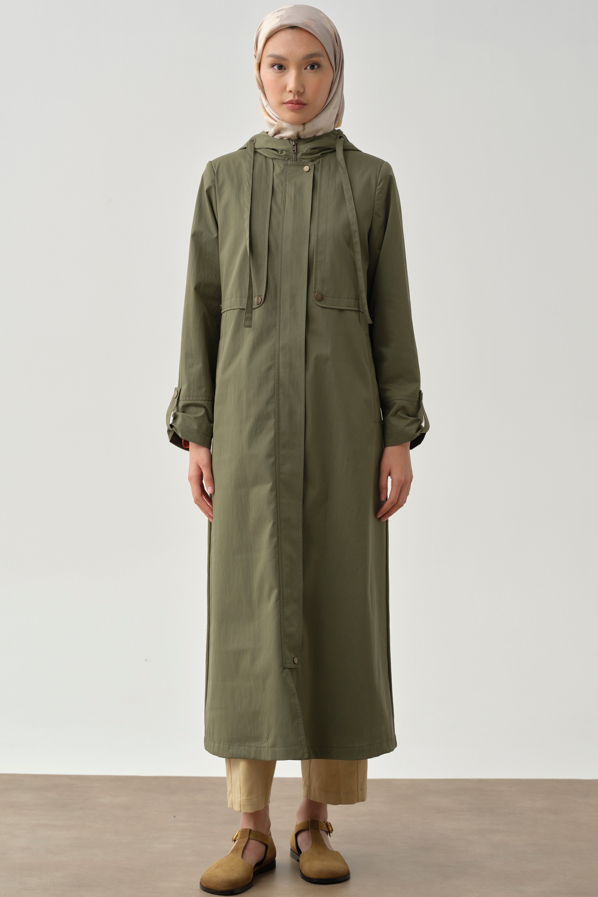 Aller Detaylı Kapüşonlu Pardesü - Haki TUGBA