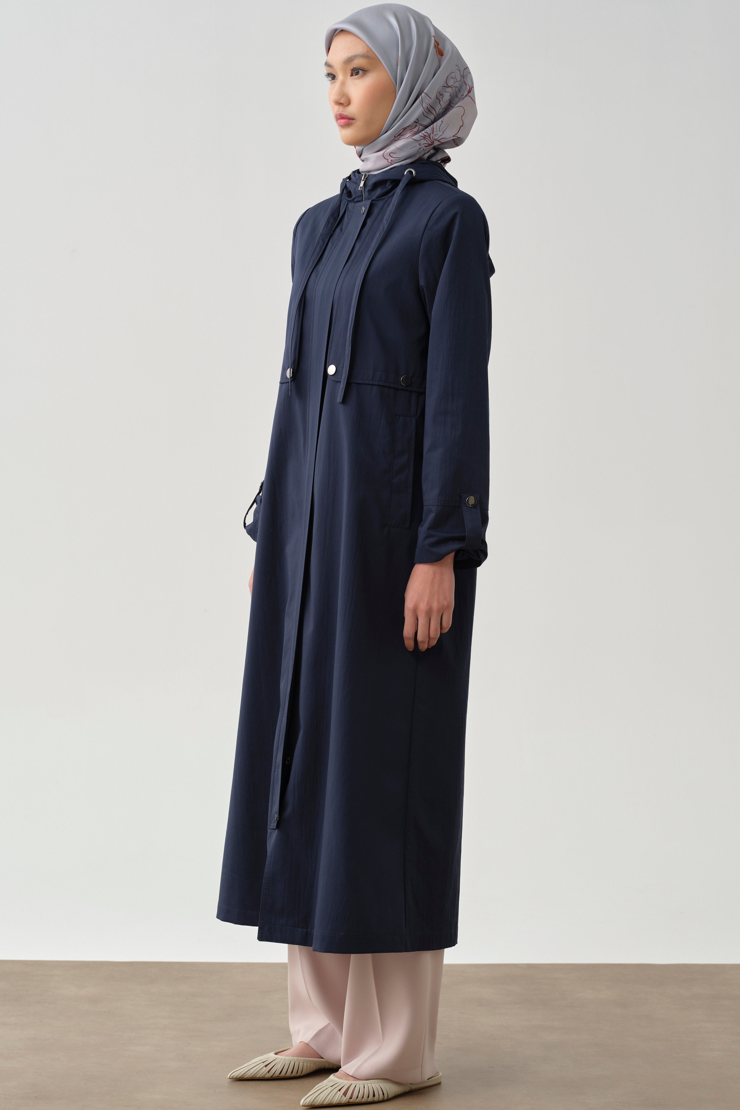 Aller Detaylı Kapüşonlu Pardesü - Lacivert TUGBA