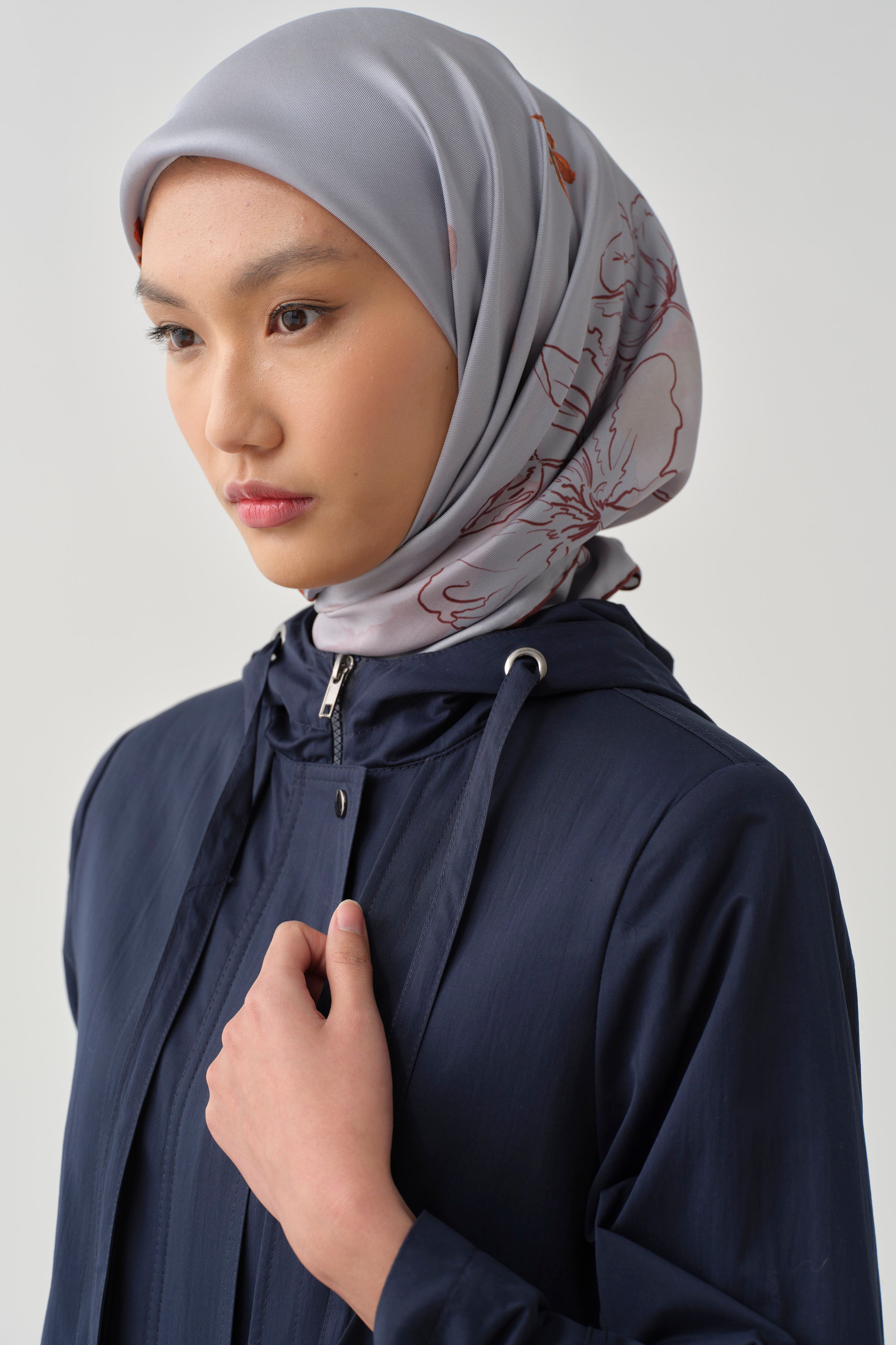 Aller Detaylı Kapüşonlu Pardesü - Lacivert TUGBA