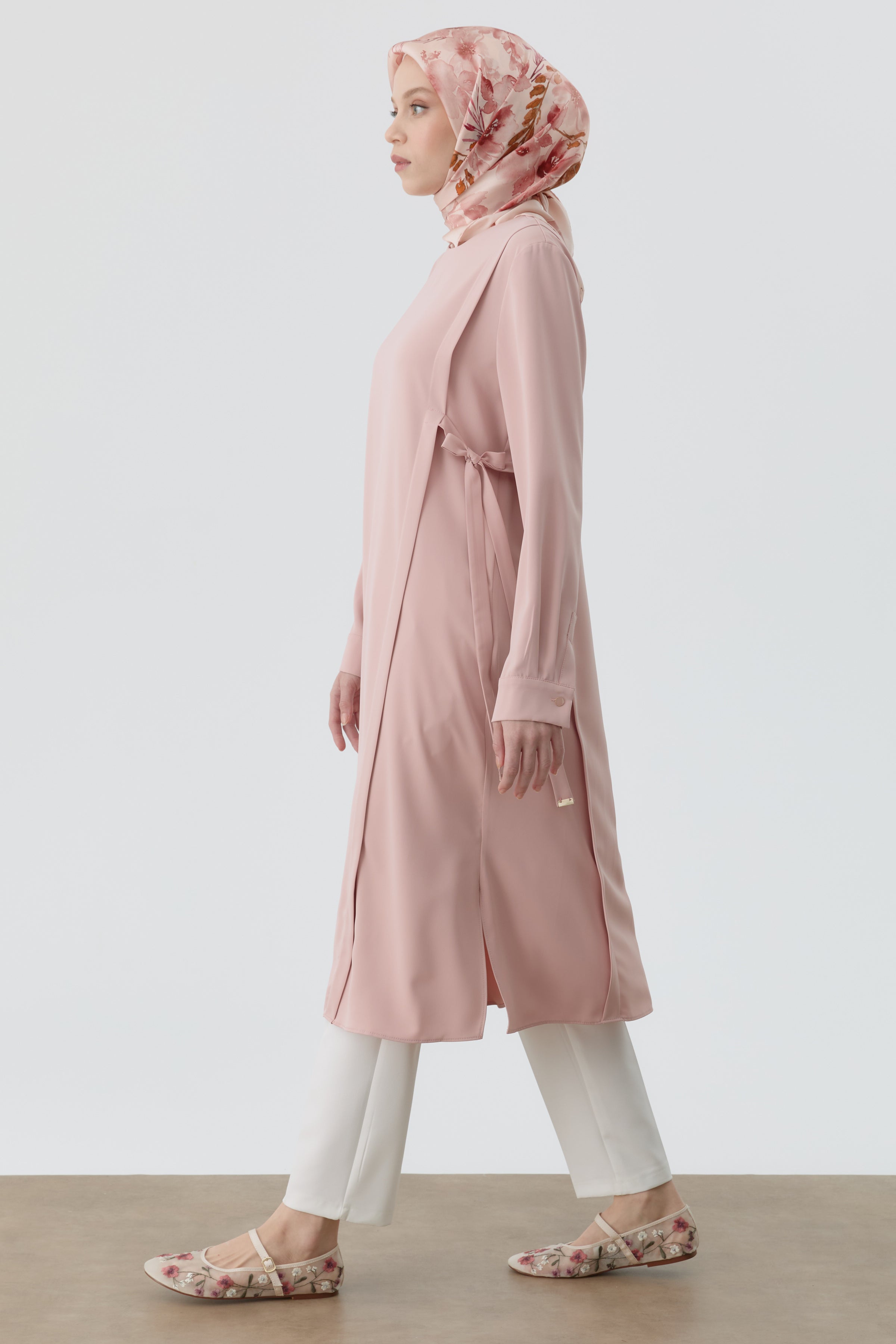 Aller Detaylı Yan Bağlamalı Tunik - Pudra TUGBA