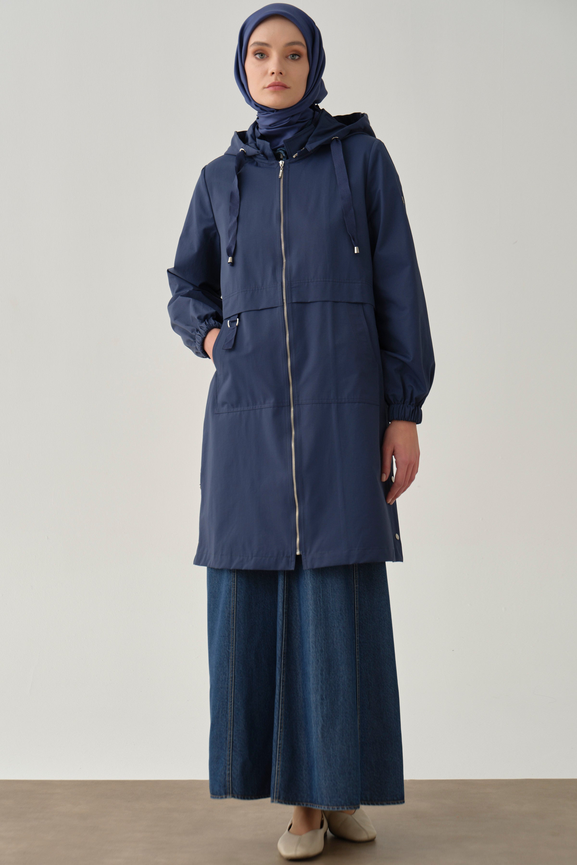 Aller Detaylı Yırtmaçlı Parka - İndigo TUGBA