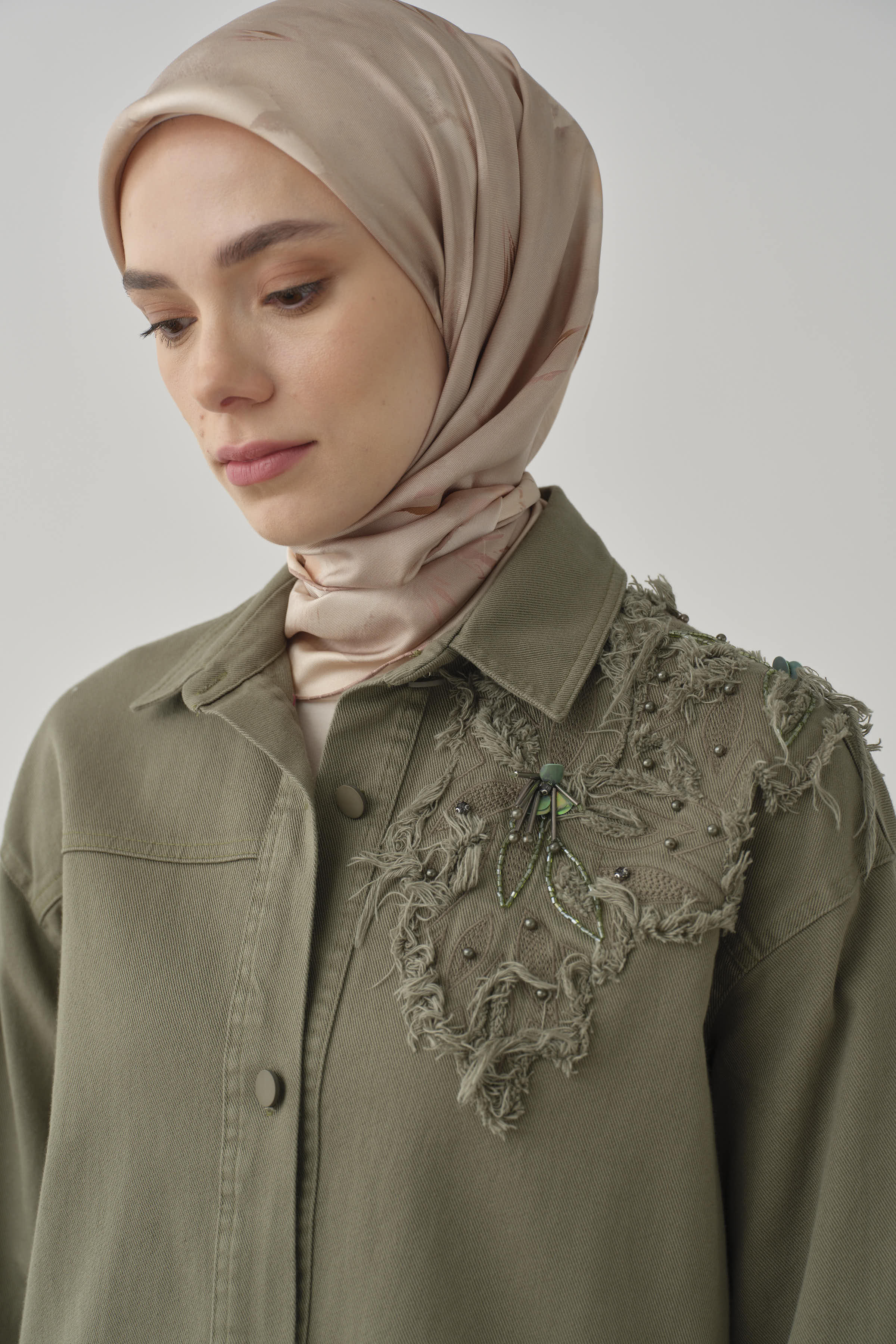 Aplike Nakış Detaylı Canvas Ceket - Haki TUGBA