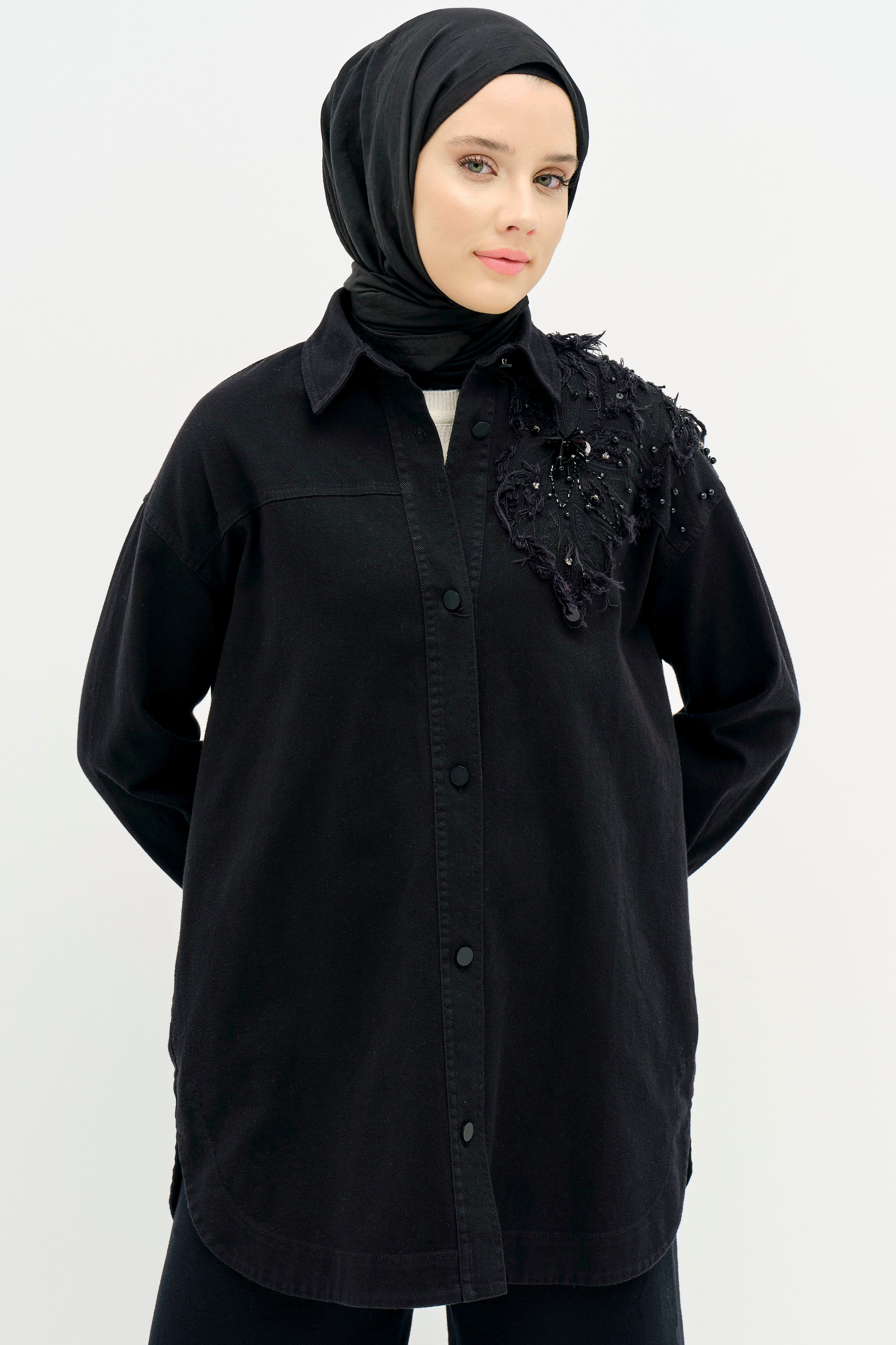 Aplike Nakış Detaylı Canvas Ceket - Siyah TUGBA