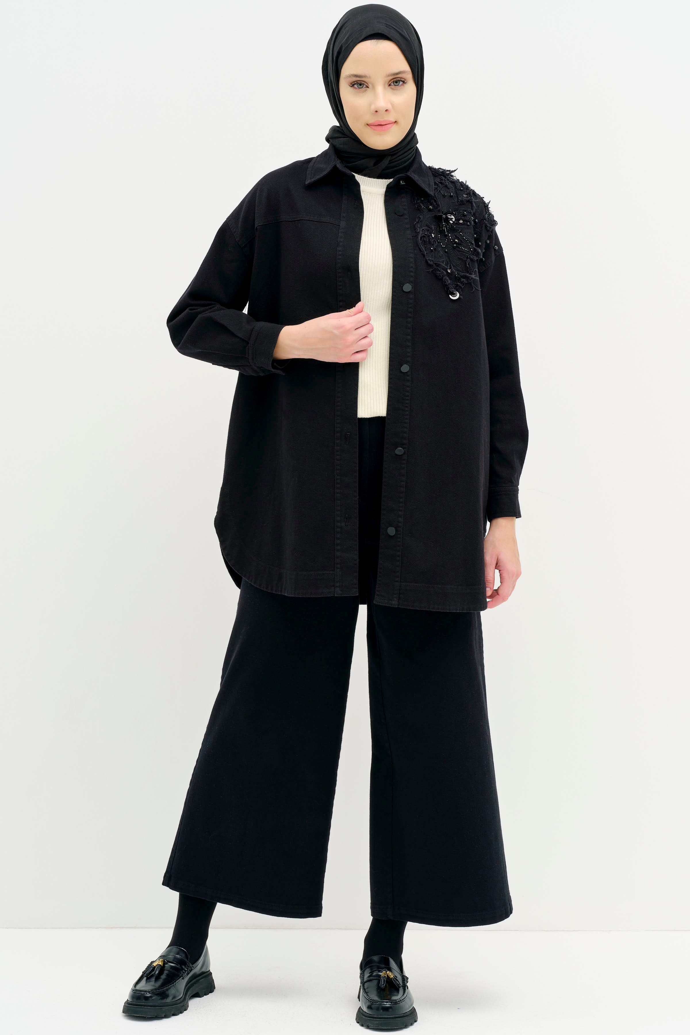 Aplike Nakış Detaylı Canvas Ceket - Siyah TUGBA