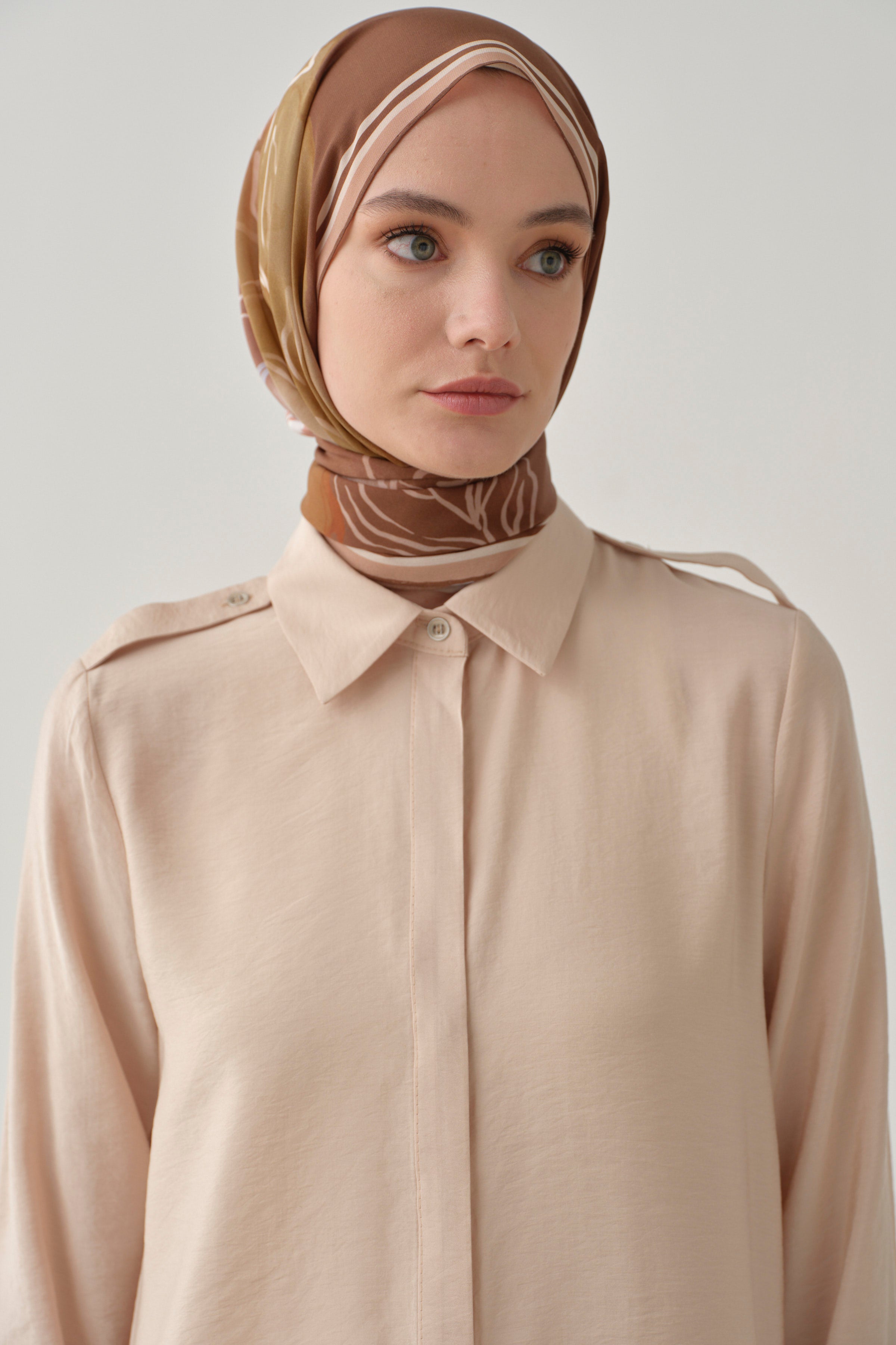 Apoletli Gizli Patlı Tunik - Bej TUGBA