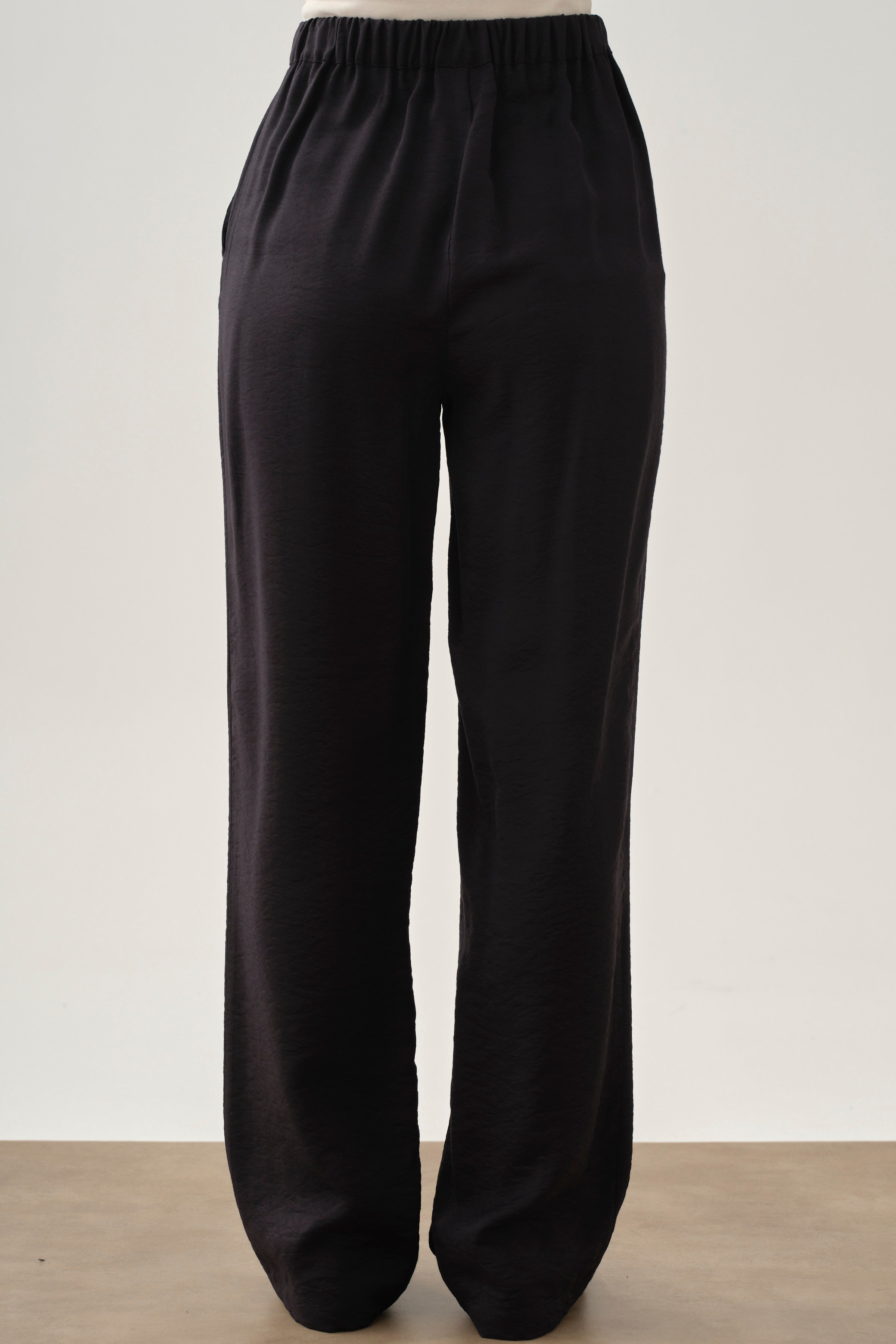 Arka Bel Lastikli Bol Paça Pantolon - Siyah TUGBA