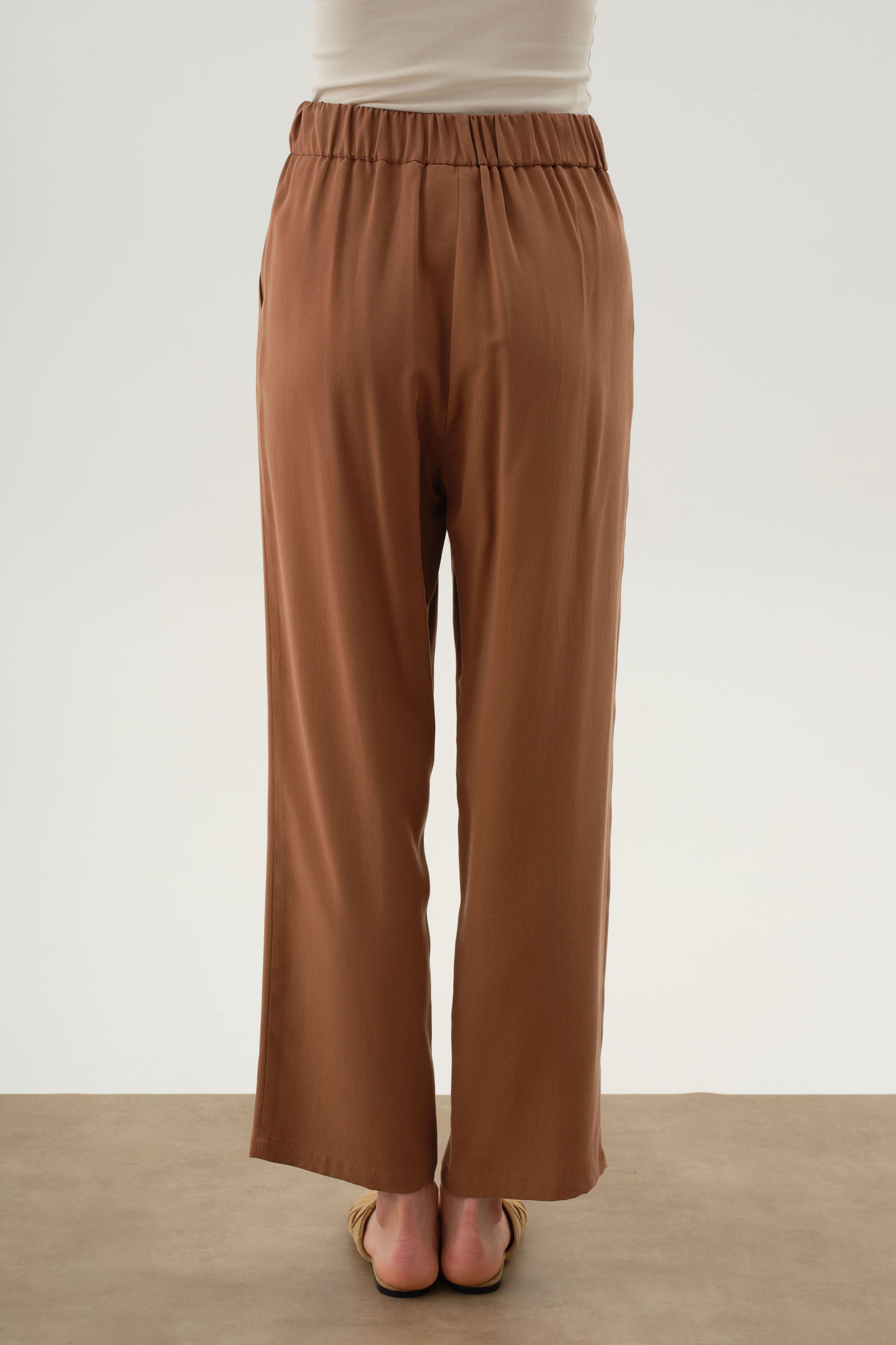 Arka Bel Lastikli Pantolon - Kahve TUGBA