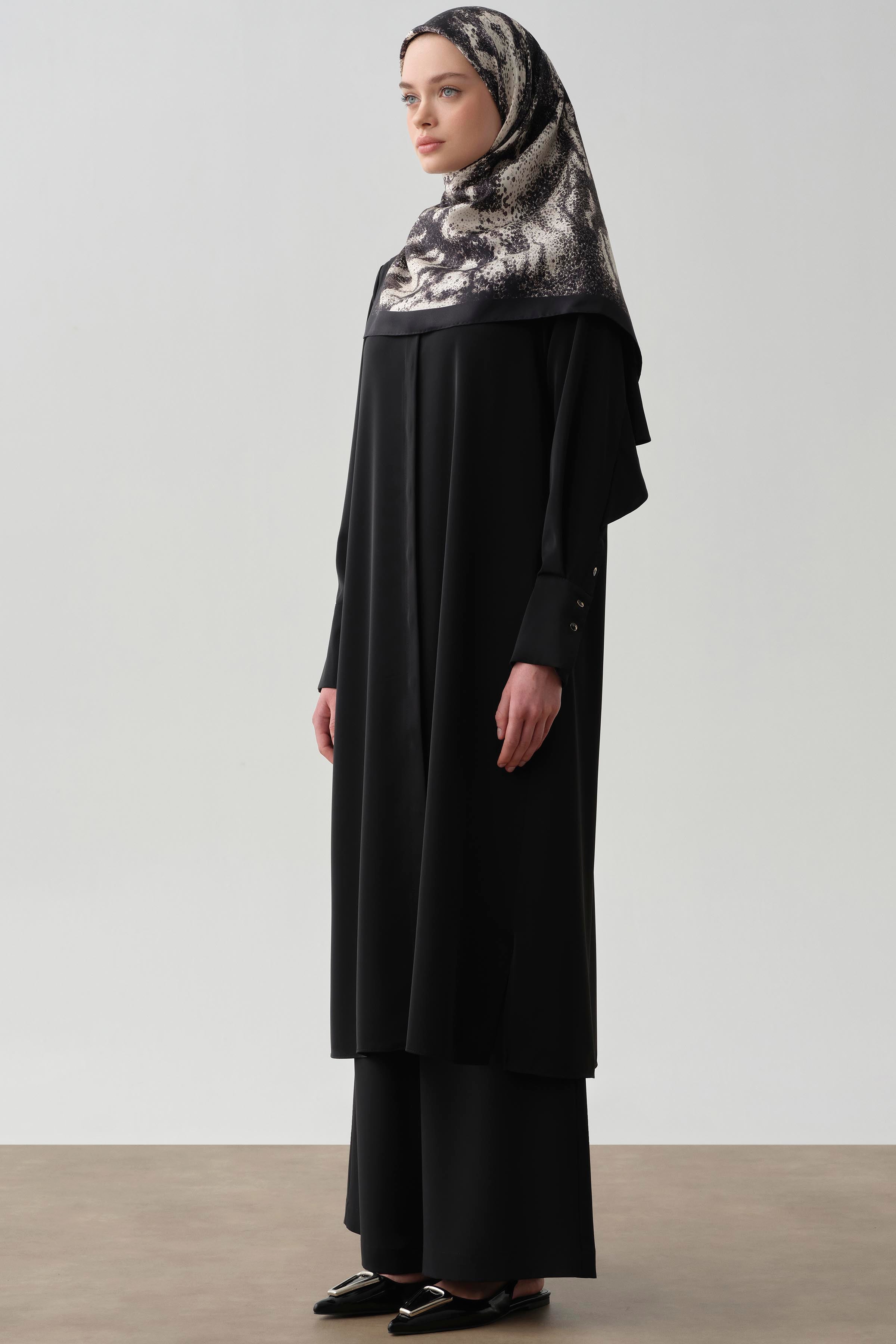 Arka Rüzgarlıklı Tunik - Siyah TUGBA