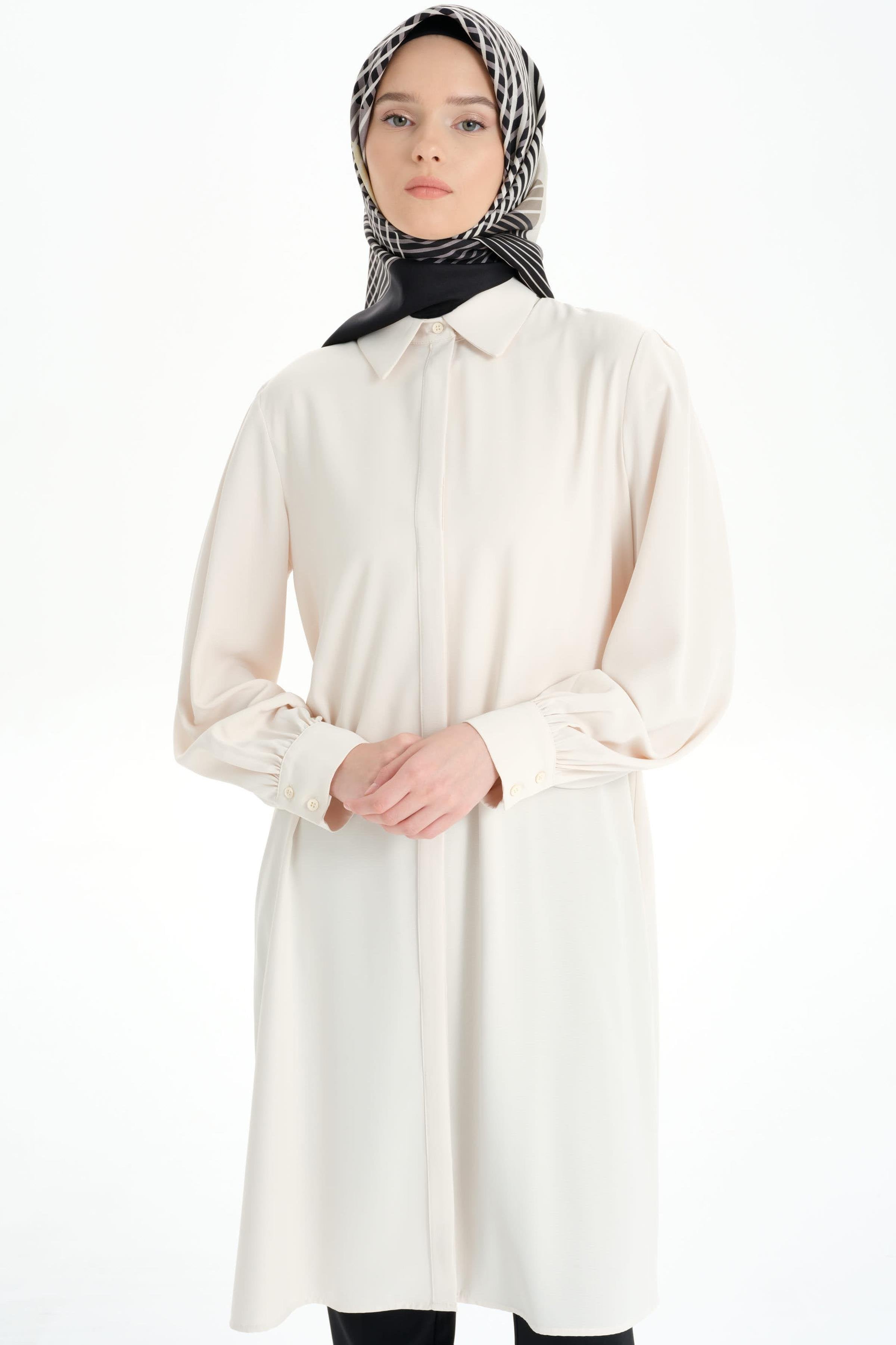 Arkası Pilise Detaylı Tunik - Bej TUGBA