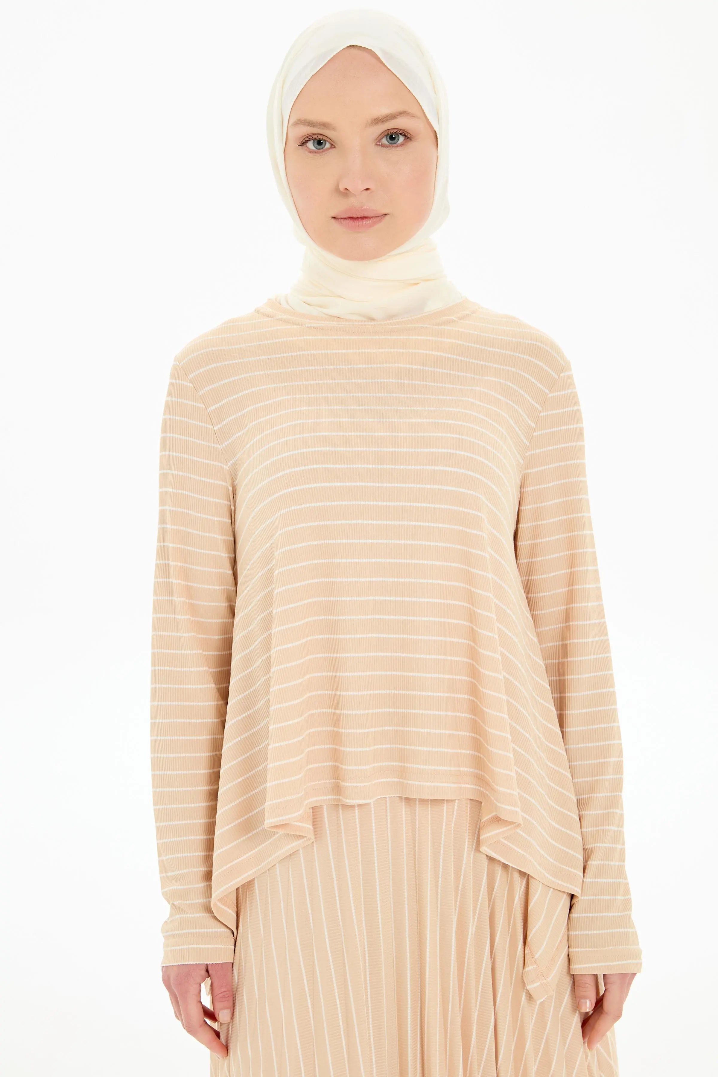 Asimetrik Kesim Bluz Plisoley Etekli Çizgili Takım - Bej TUGBA