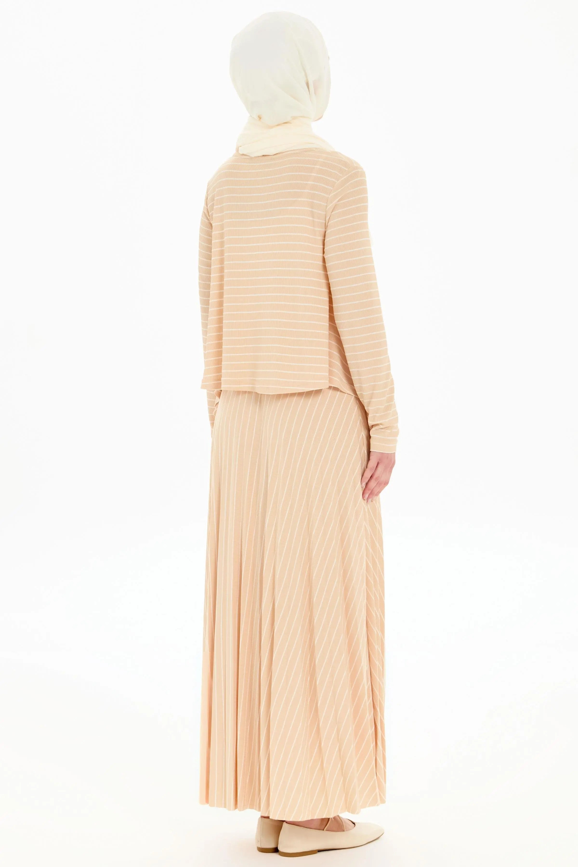 Asimetrik Kesim Bluz Plisoley Etekli Çizgili Takım - Bej TUGBA