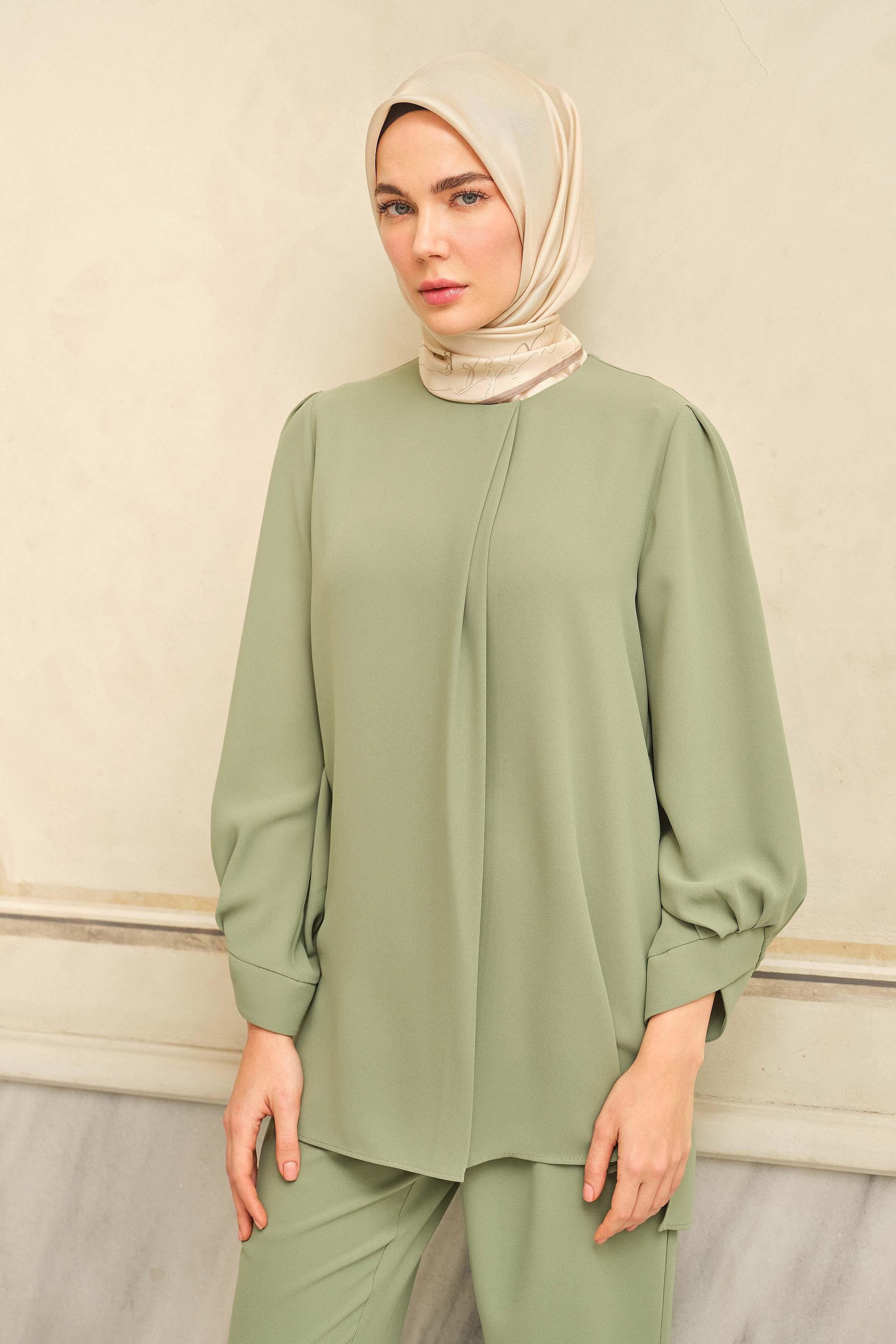 Asimetrik Kol Detaylı Tunik Takım - Mint TUGBA