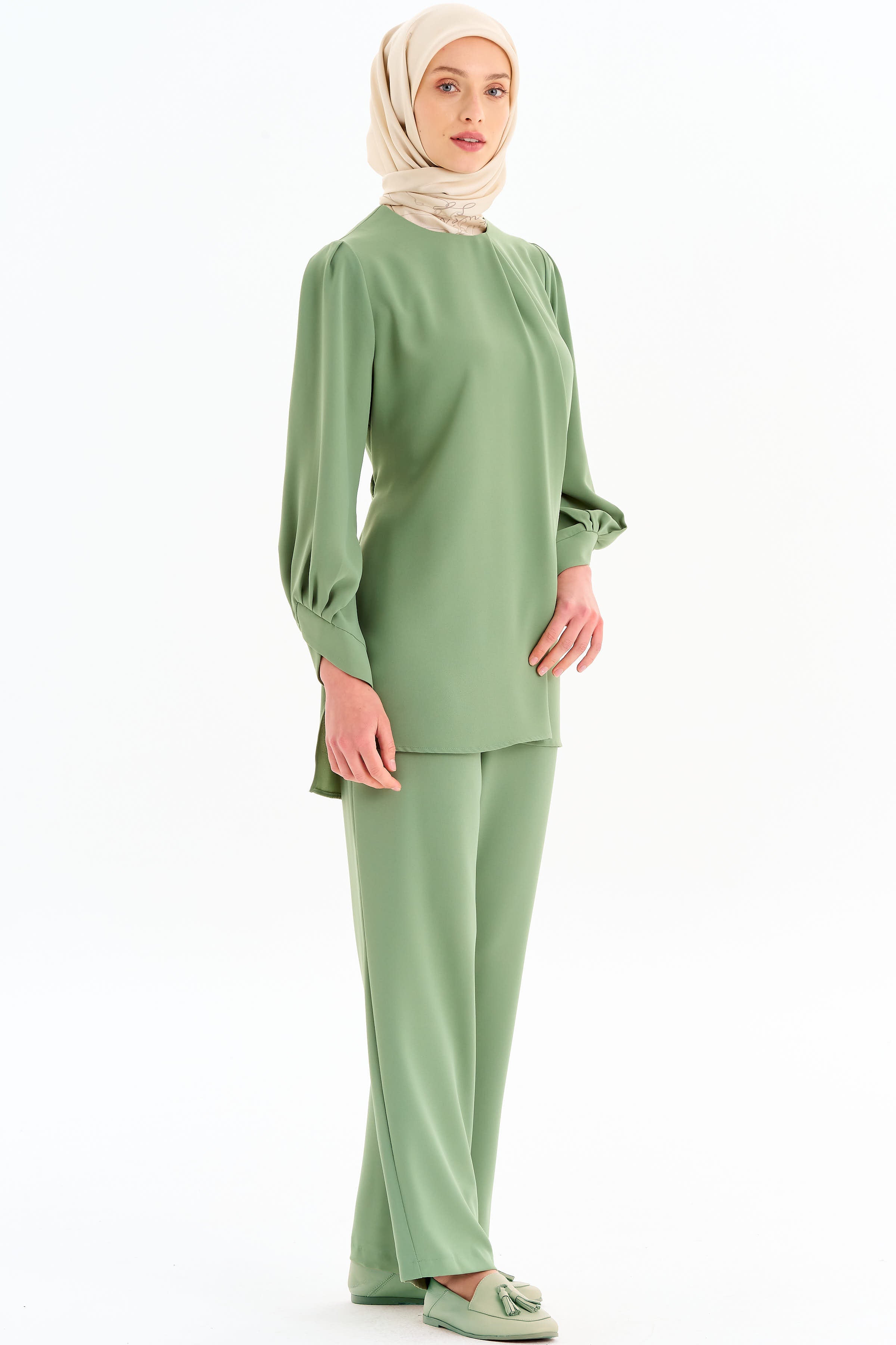 Asimetrik Kol Detaylı Tunik Takım - Mint TUGBA