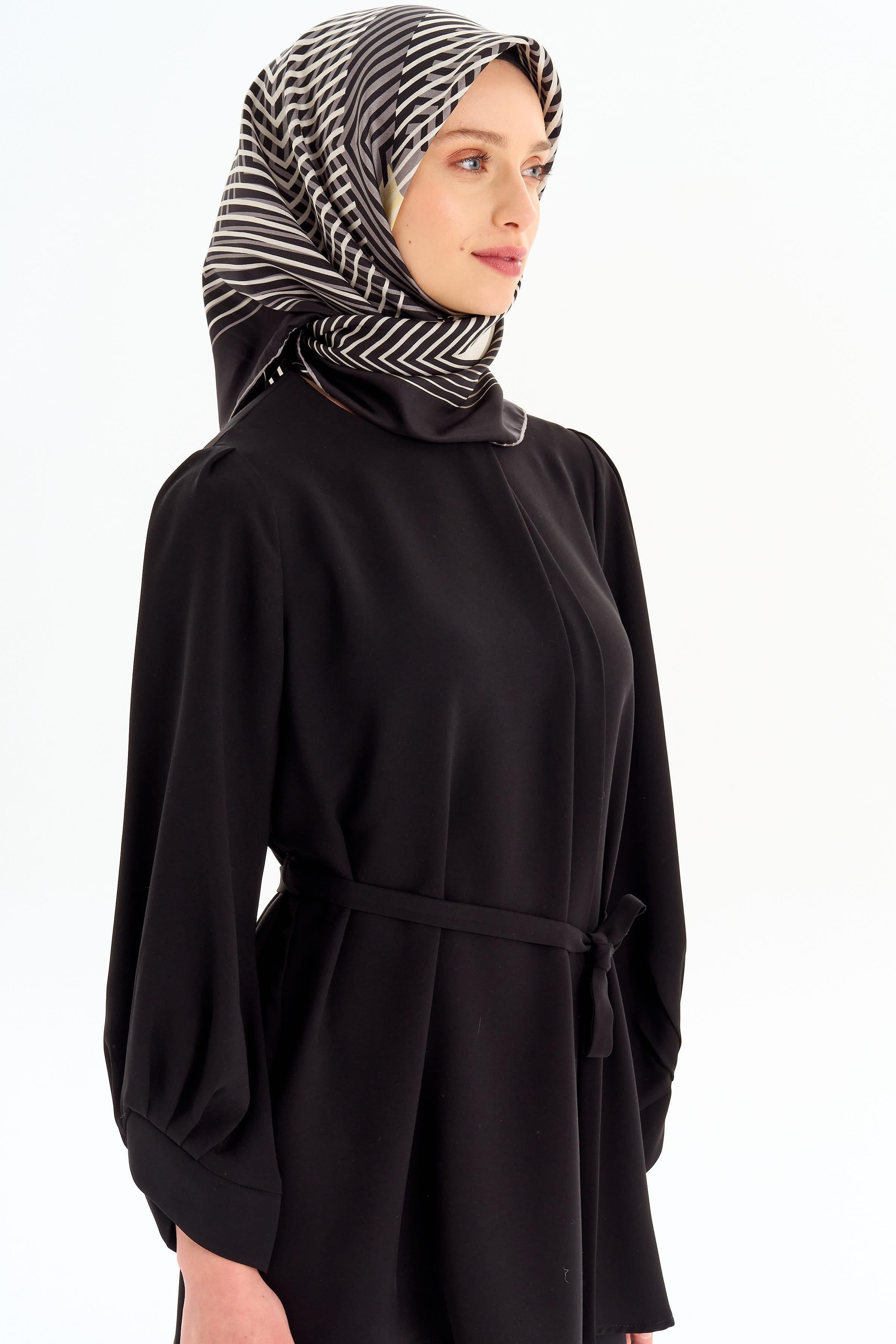 Asimetrik Kol Detaylı Tunik Takım - Siyah TUGBA