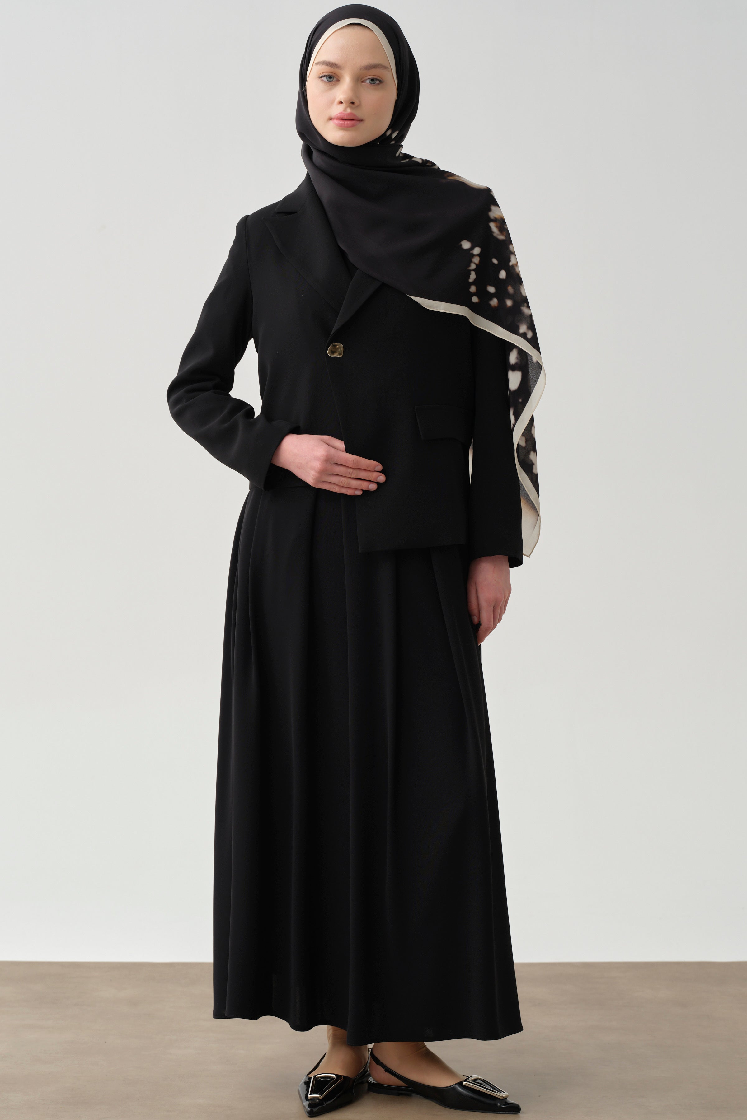 Asimetrik Ters Kruvaze Ceket - Siyah TUGBA