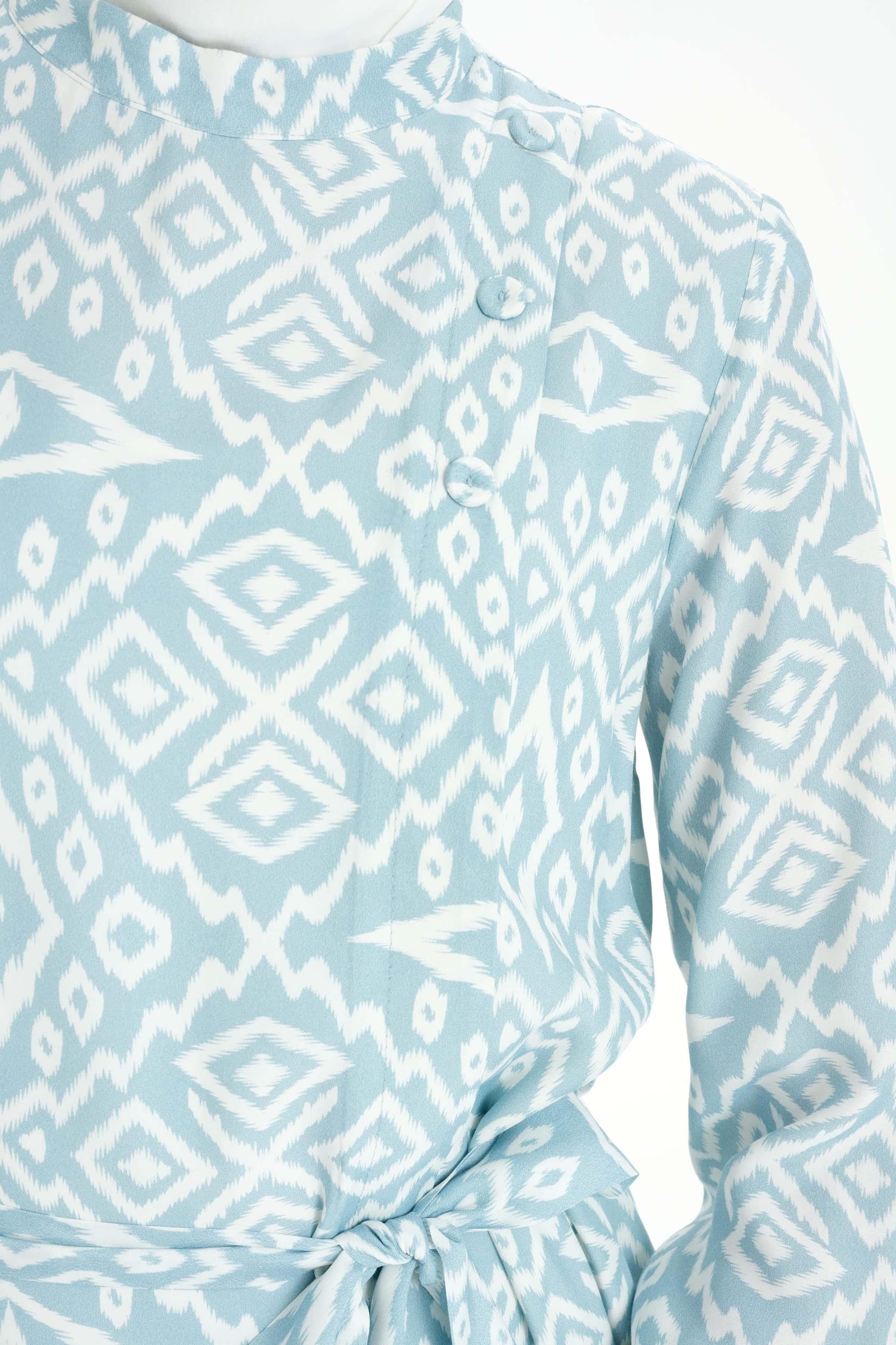 Baklava Desenli Bel Kuşaklı Elbise - Açık Mavi TUĞBA