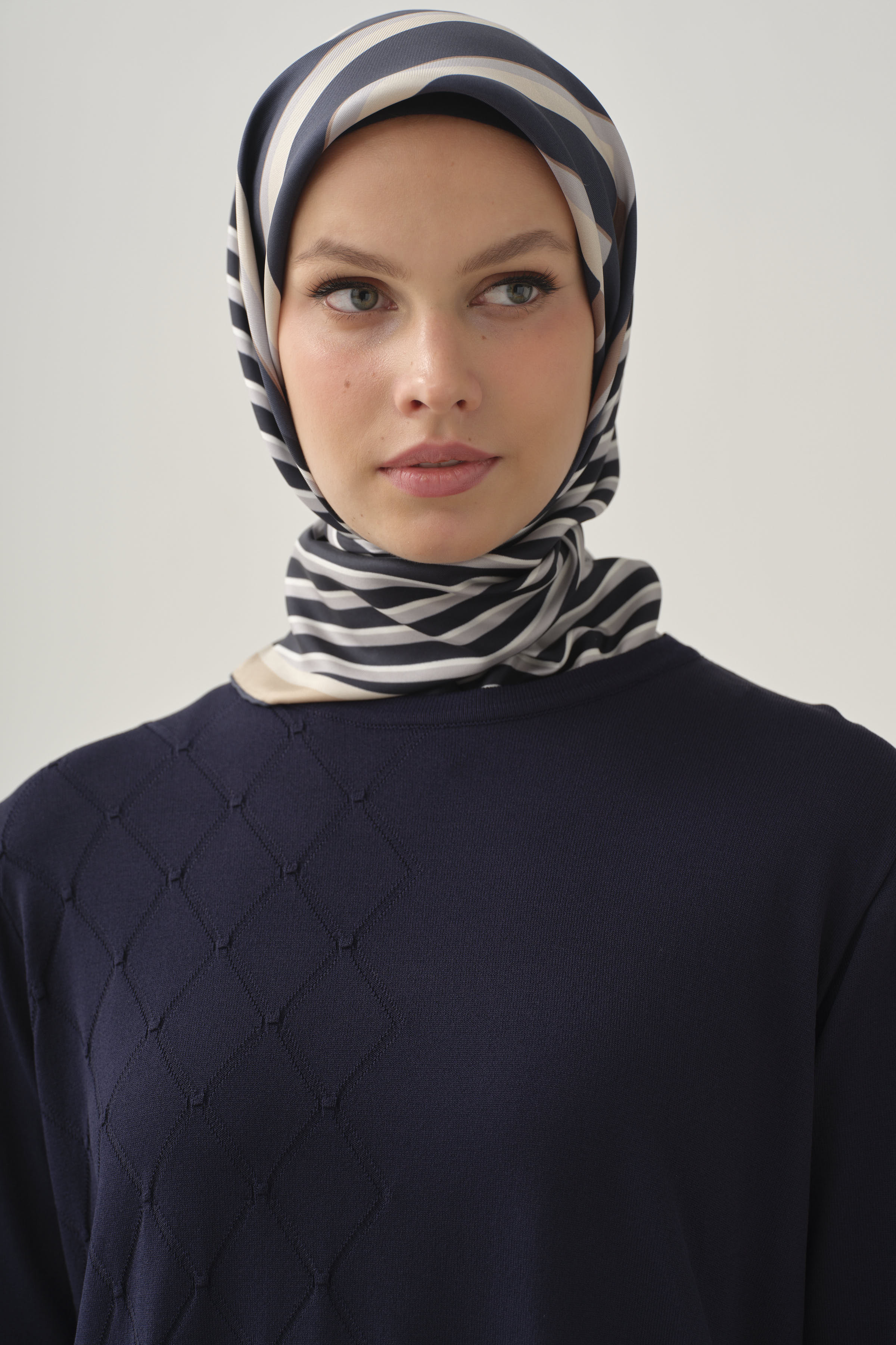 Baklava Desenli Tunik - Lacivert TUGBA