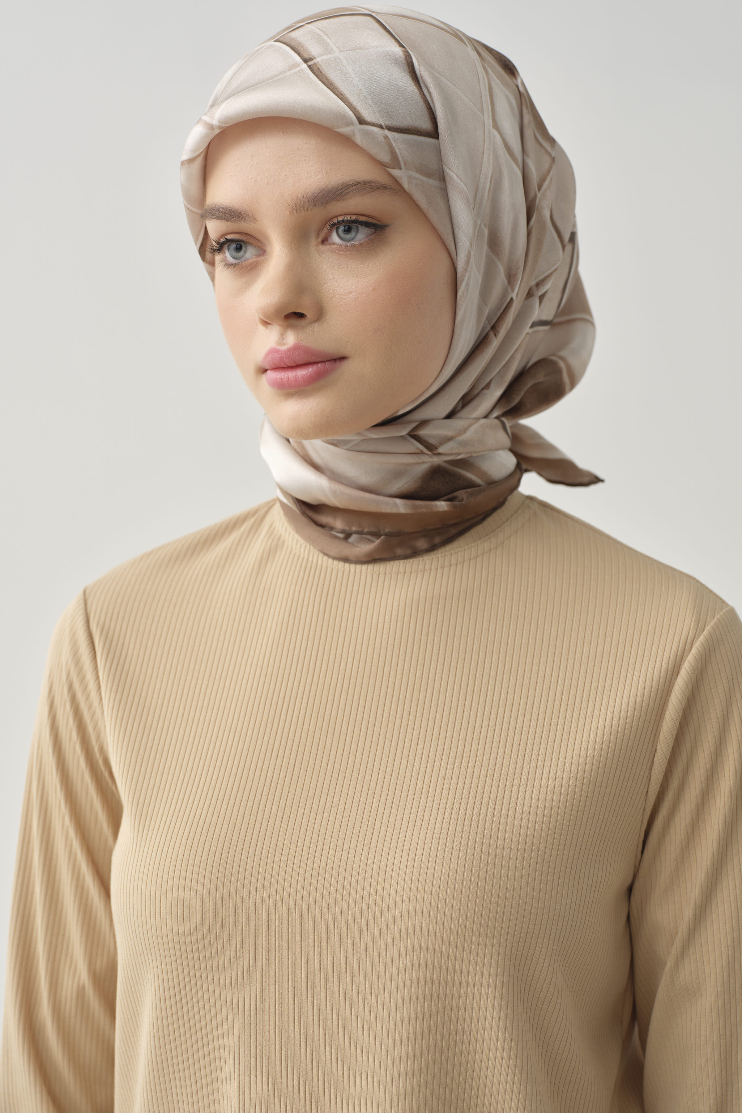 Balıkçı Yaka Örme Bluz - Bej TUGBA