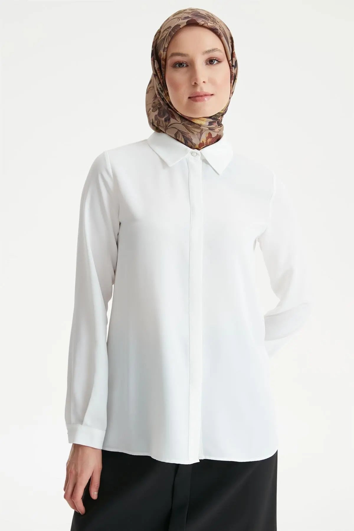 Basic Gizli Patlı Gömlek - Ekru TUGBA