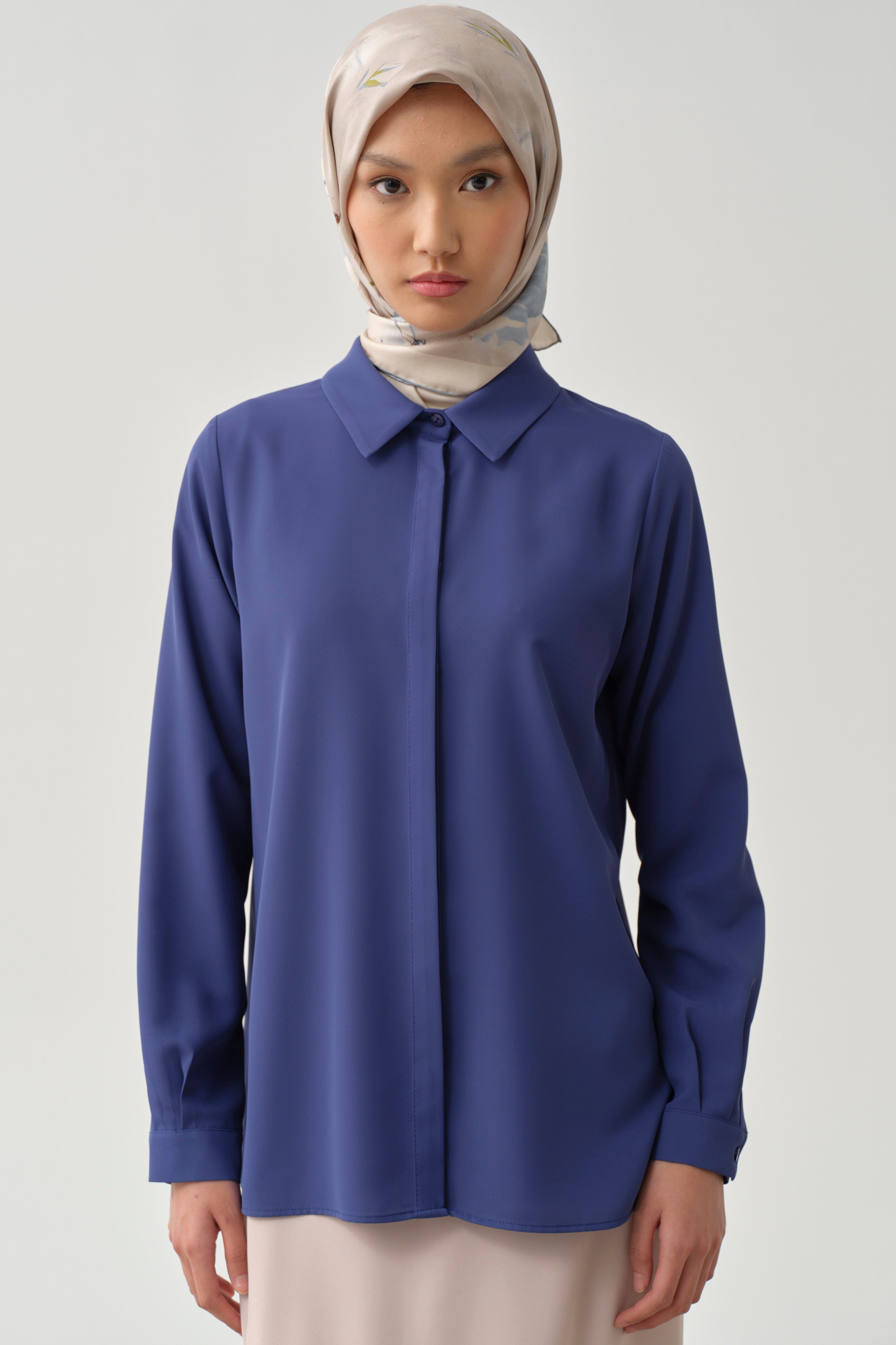 Basic Gizli Patlı Gömlek - Lacivert TUGBA