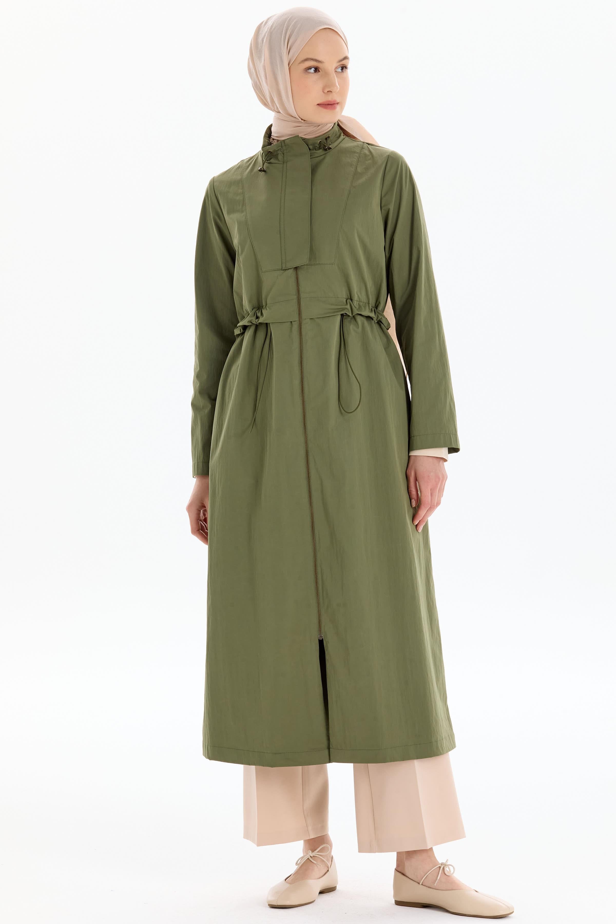 Bel Büzgülü Dik Yakalı Yağmurluk - Haki TUGBA