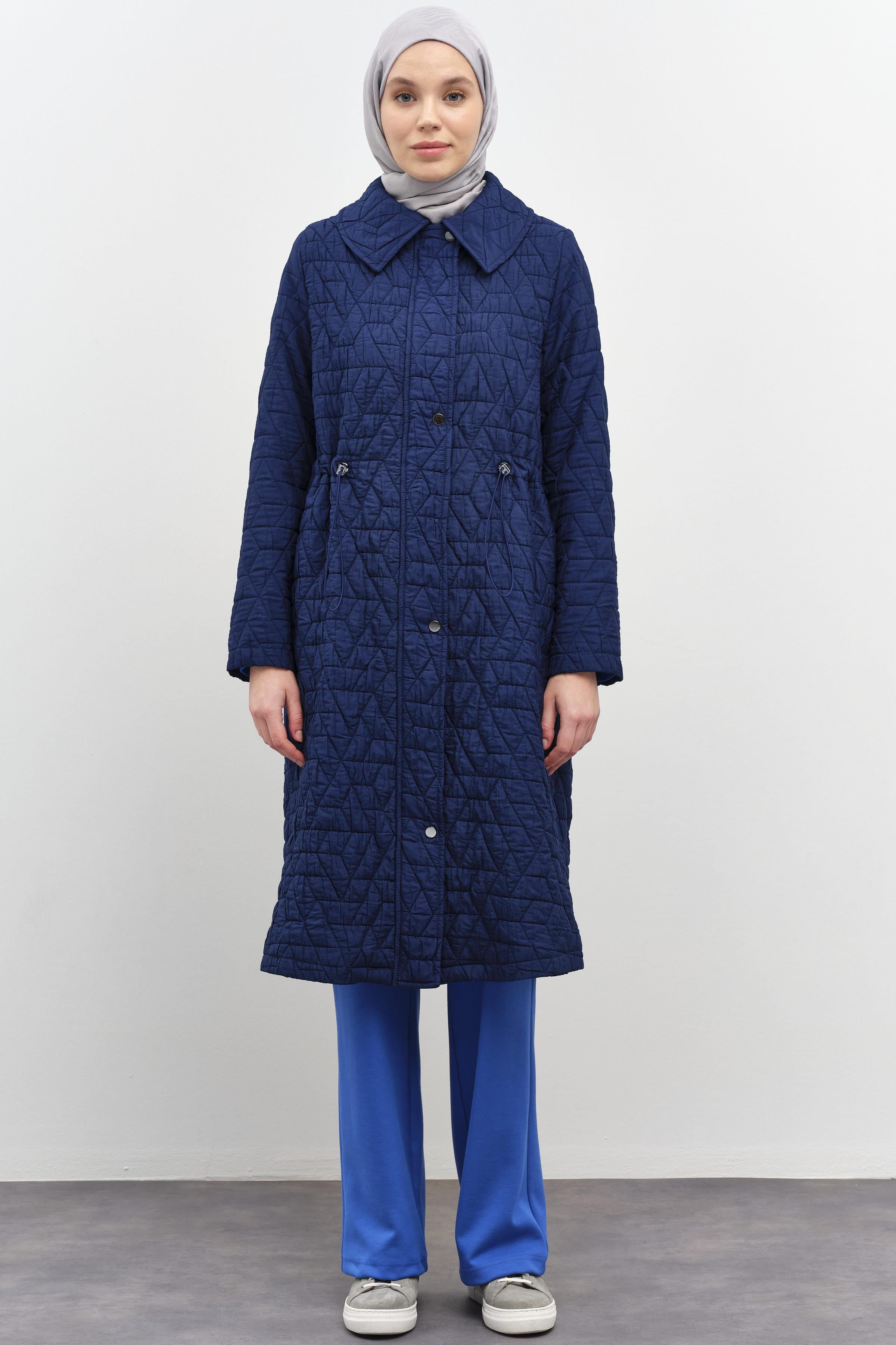 Bel Büzgülü İnce Kapitone Kap - Lacivert TUGBA